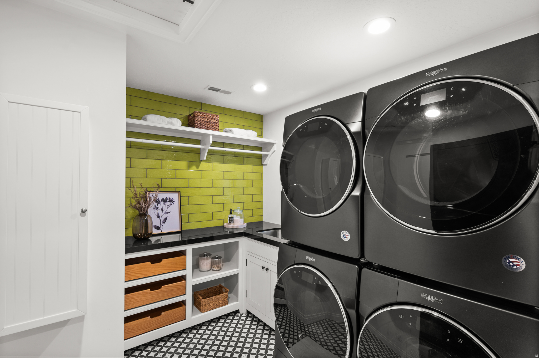 main property photo 70