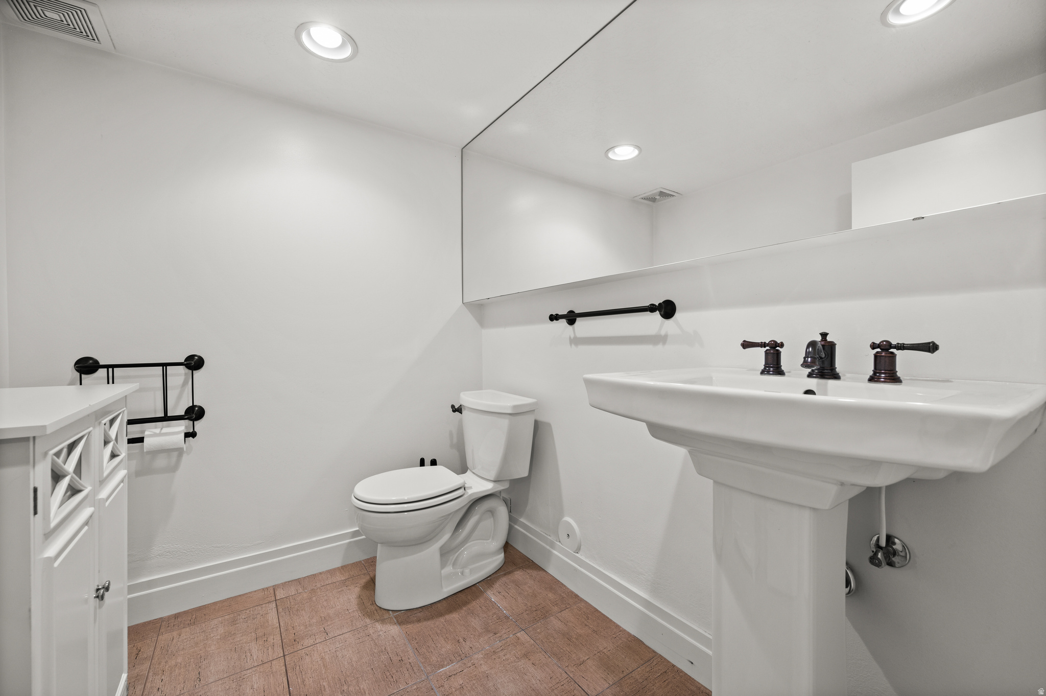 main property photo 90