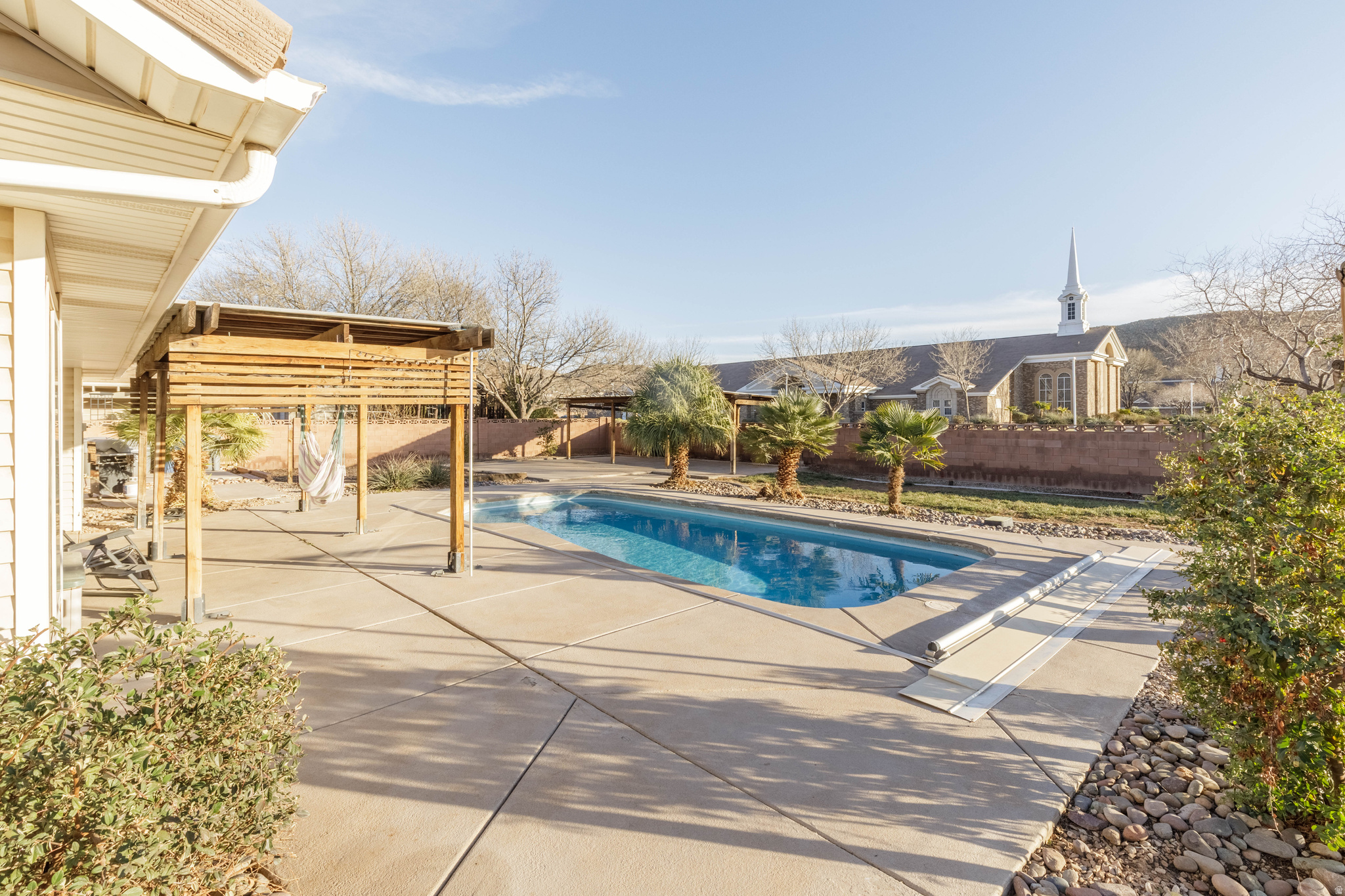 main property photo 34