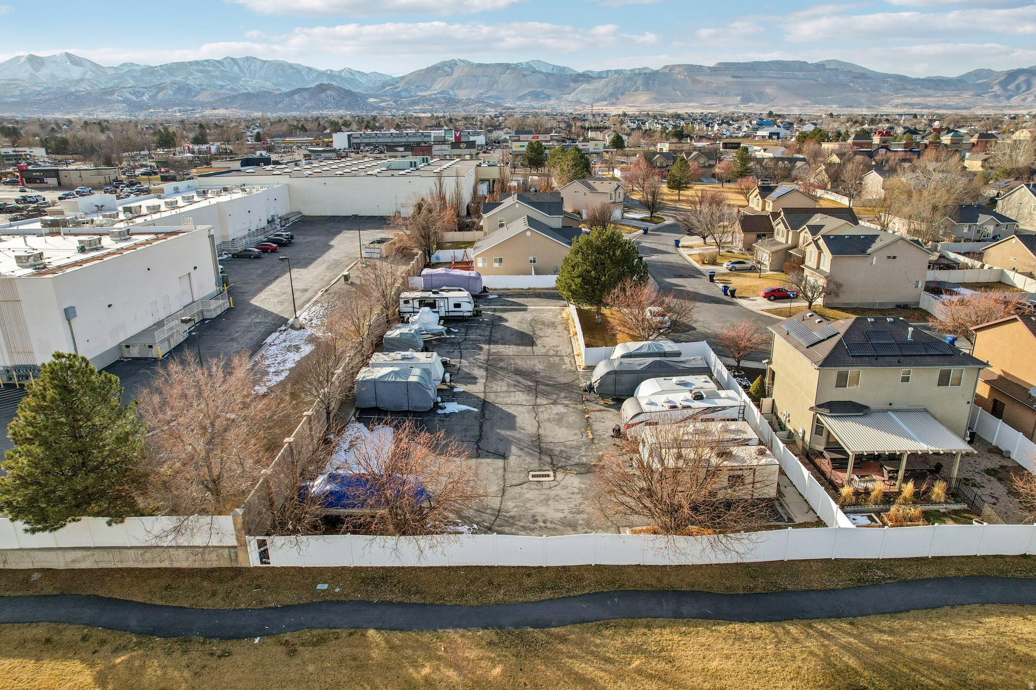 main property photo 31
