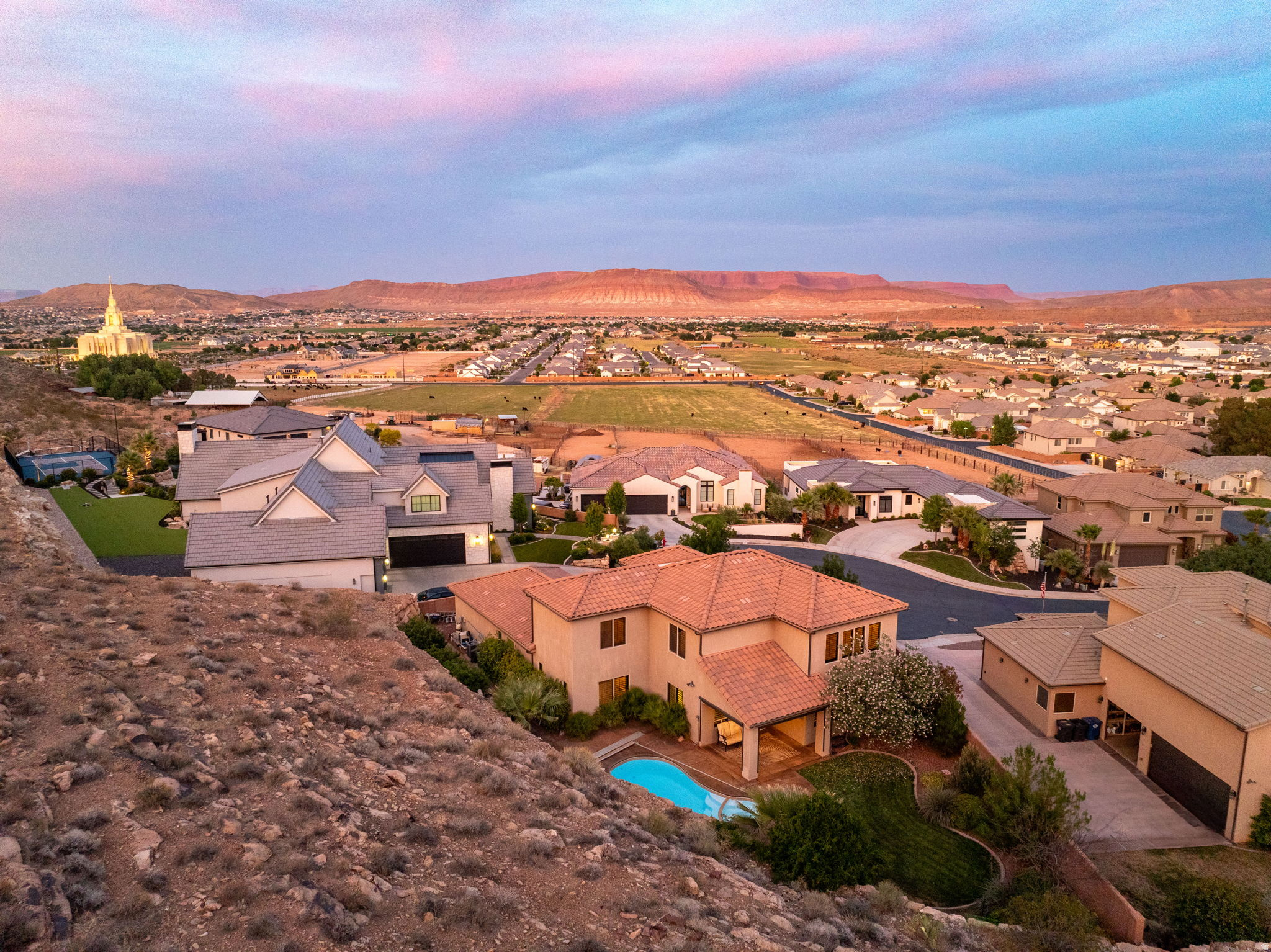 main property photo 41