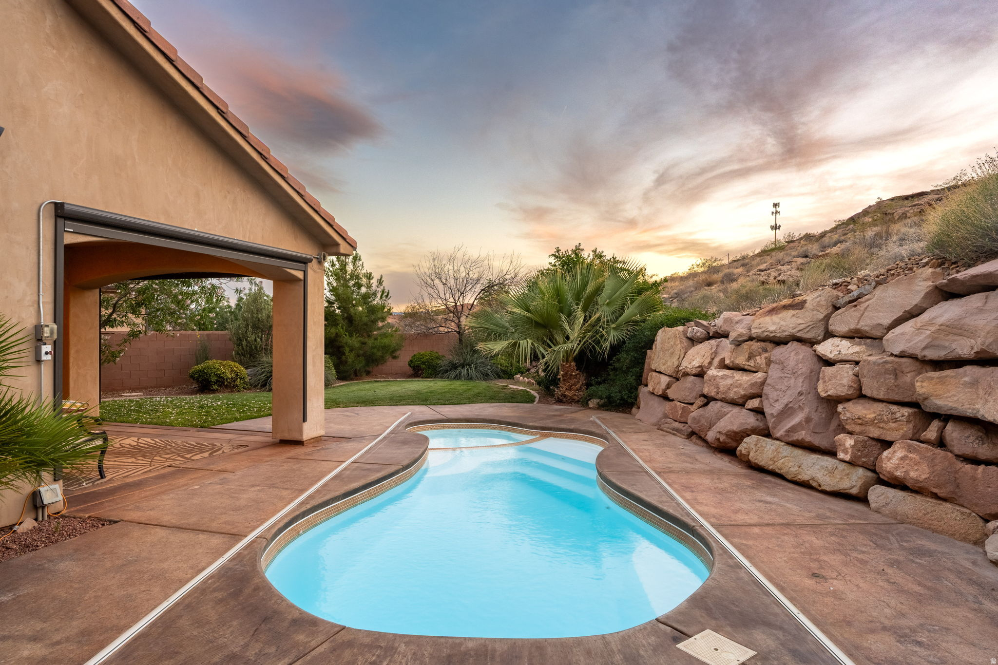 main property photo 45