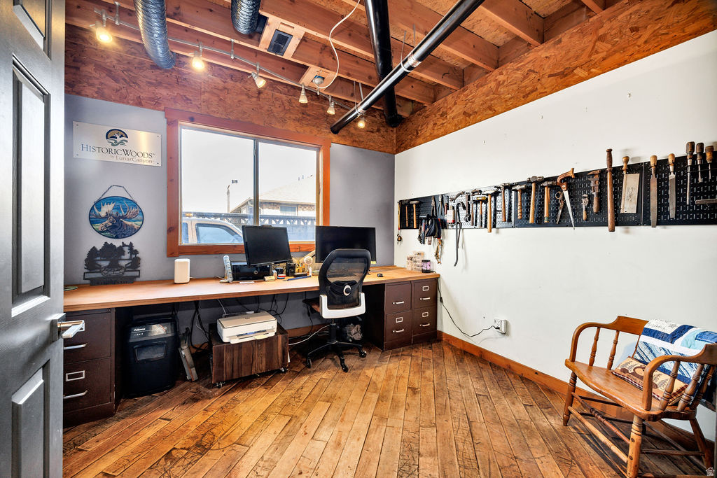 main property photo 11