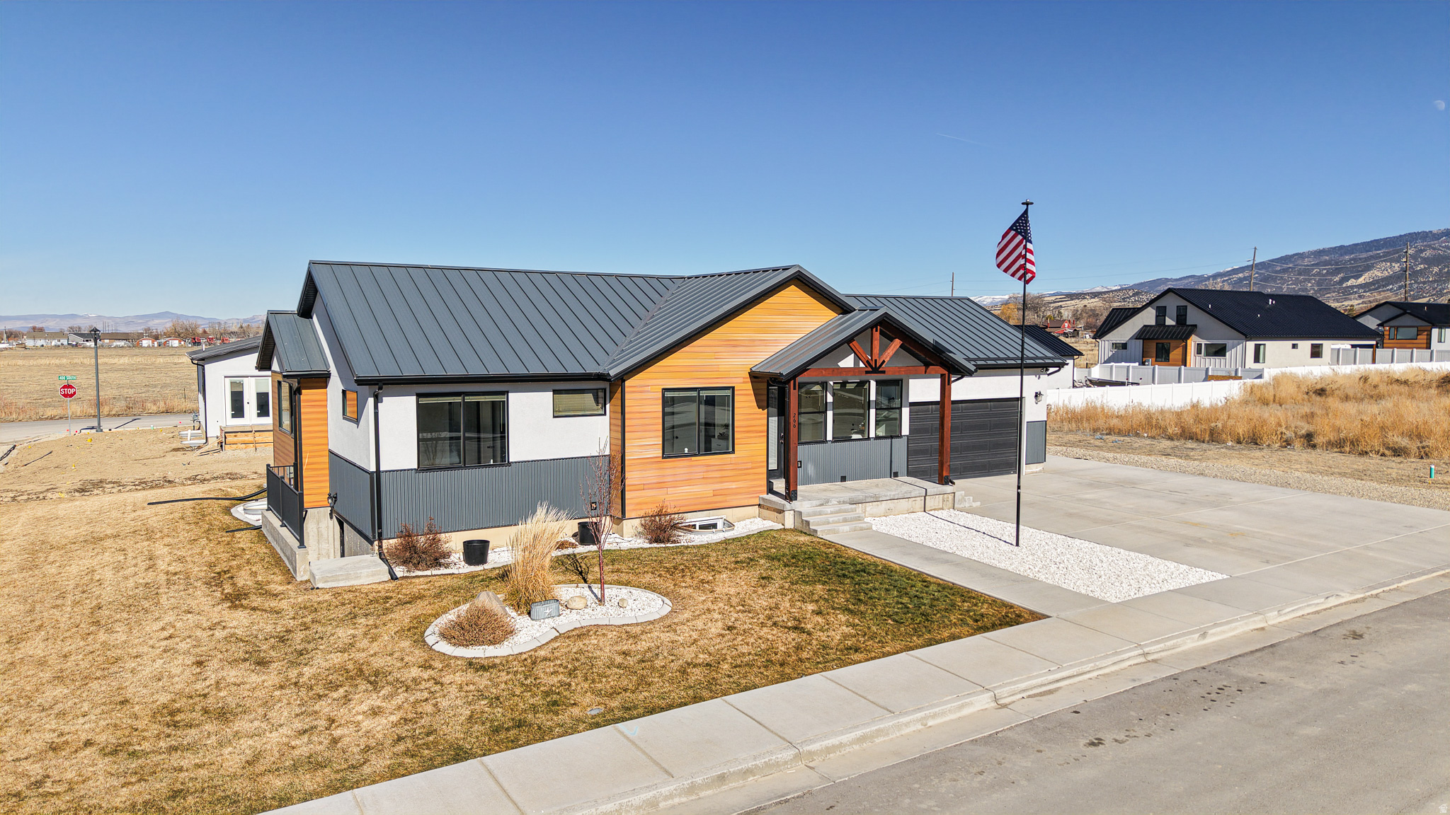 main property photo 24