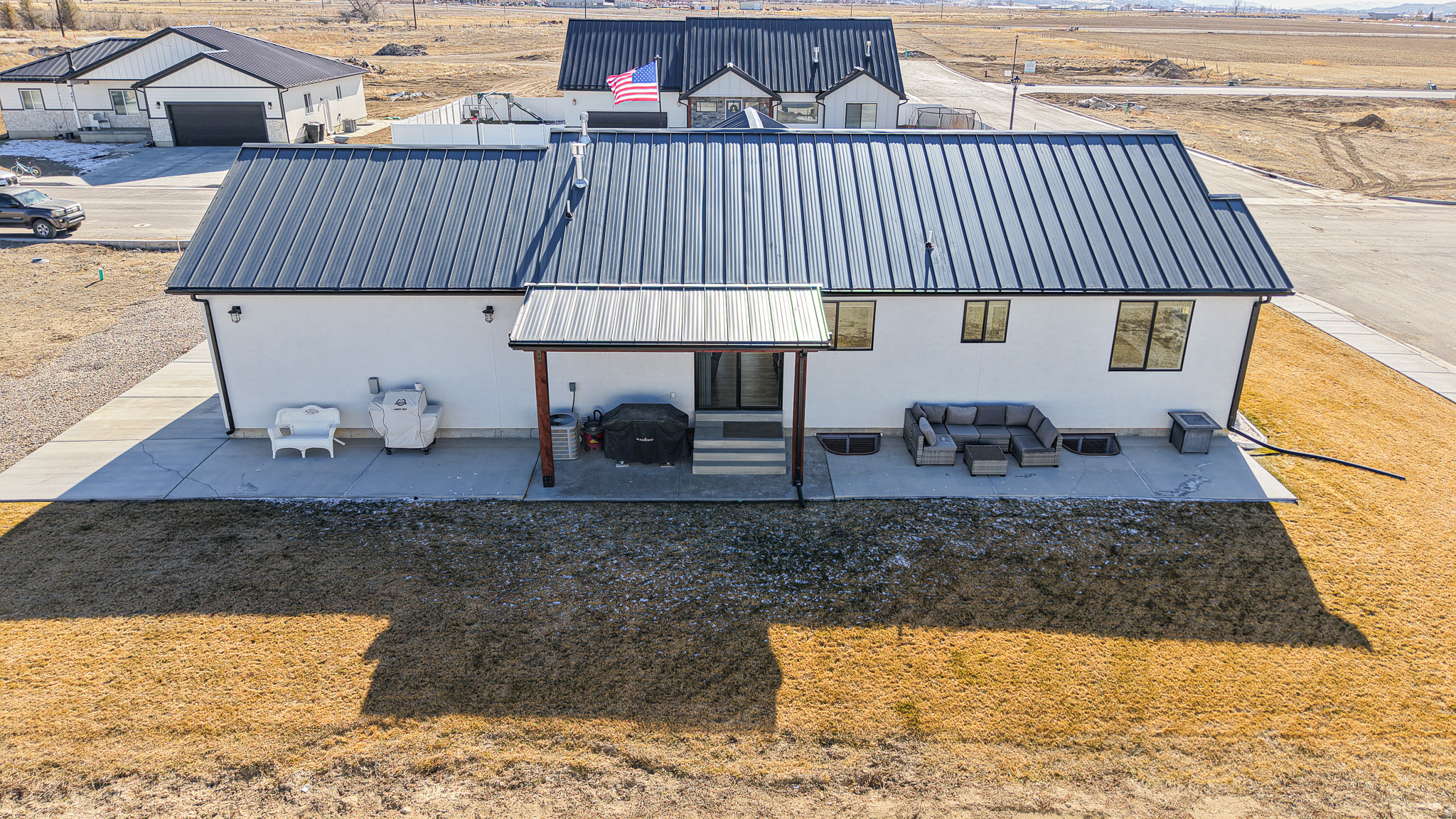 main property photo 30
