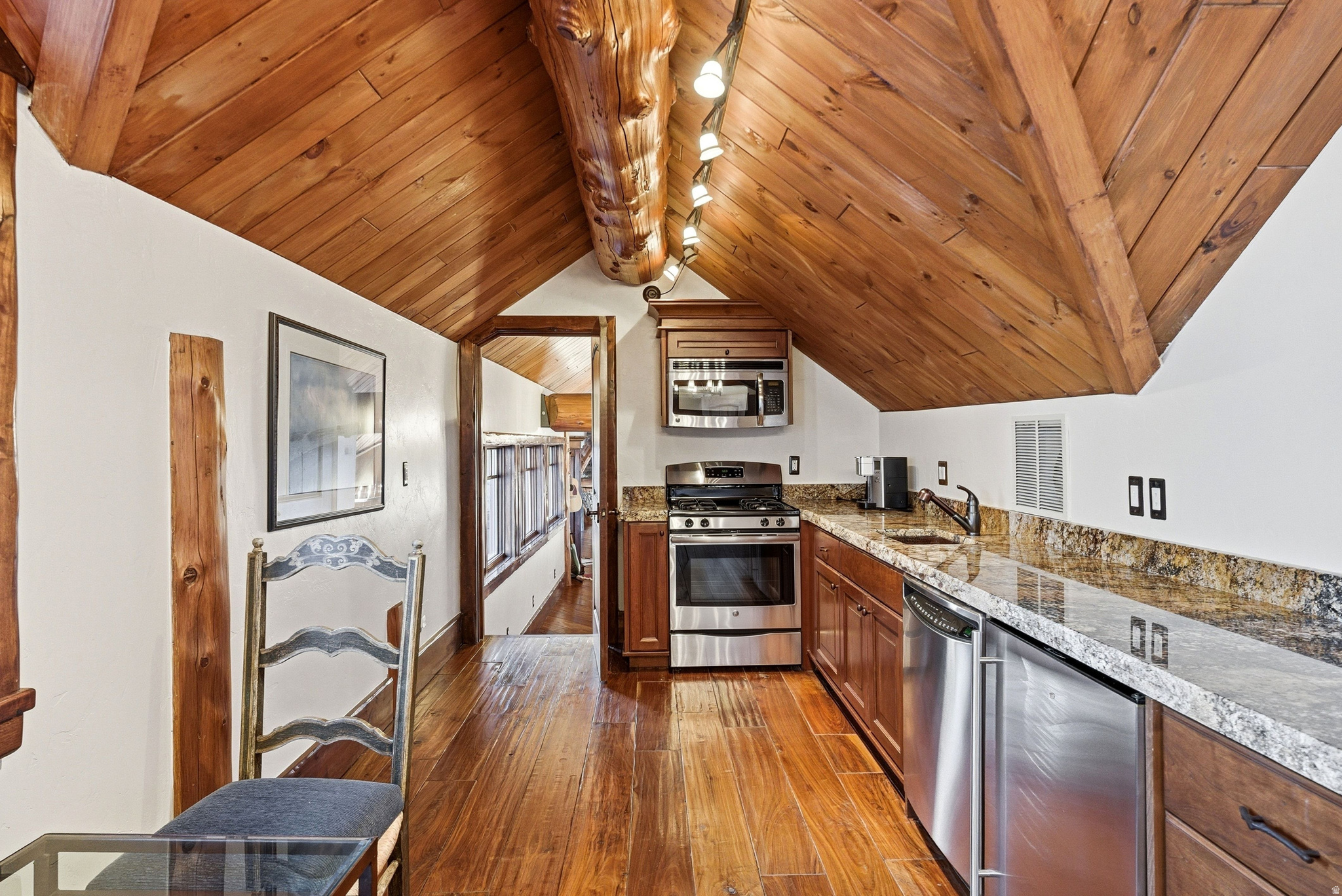 main property photo 82