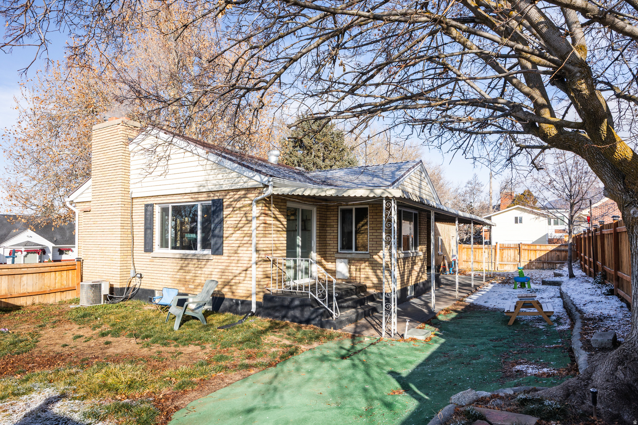 main property photo 25