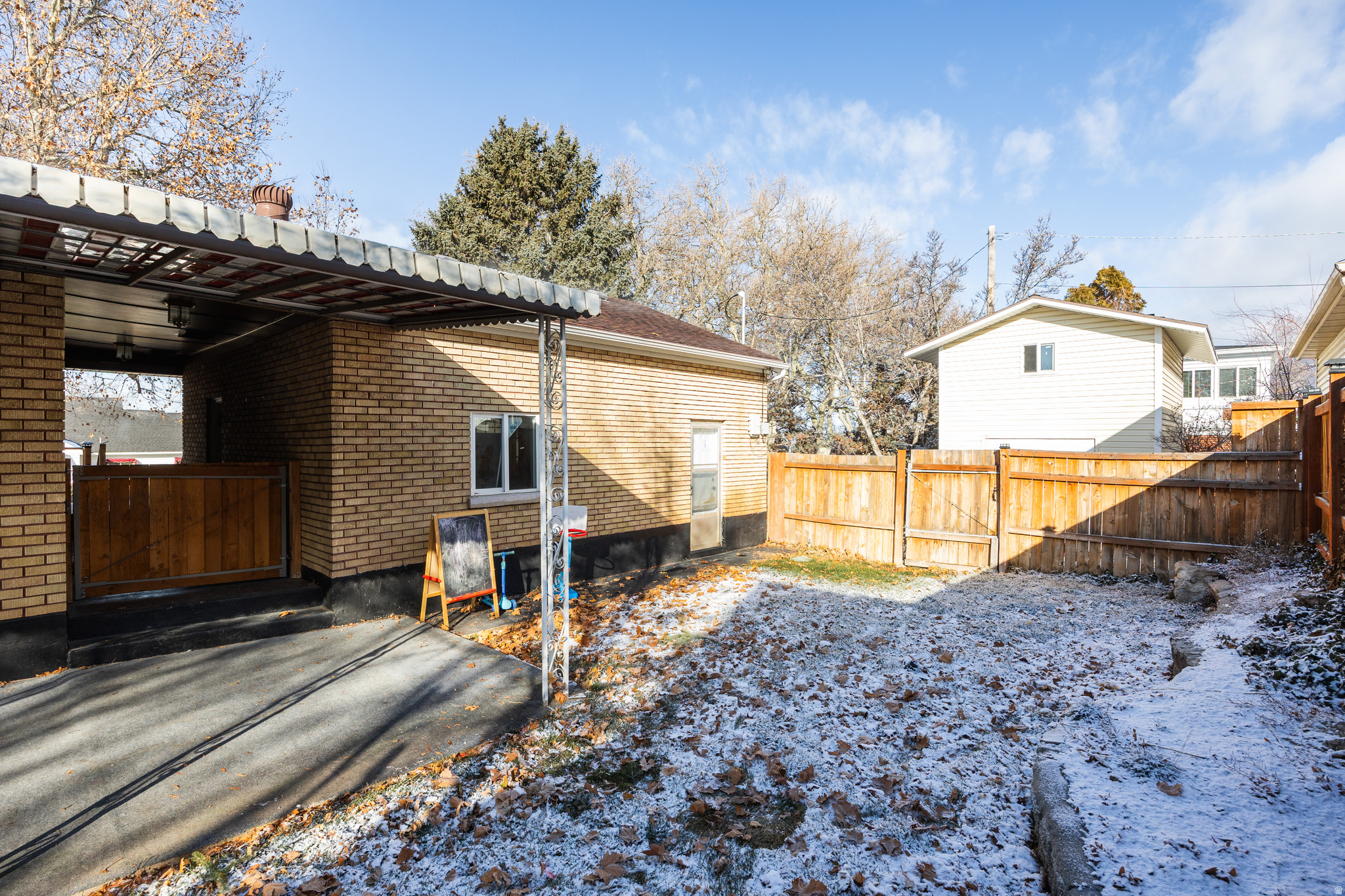main property photo 30