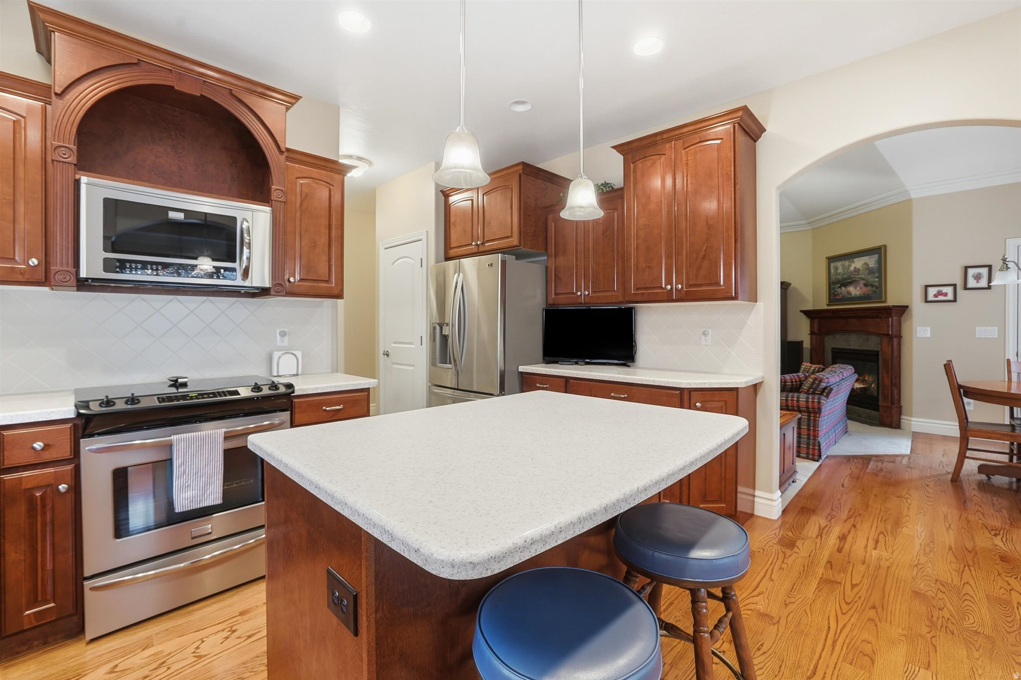 main property photo 8