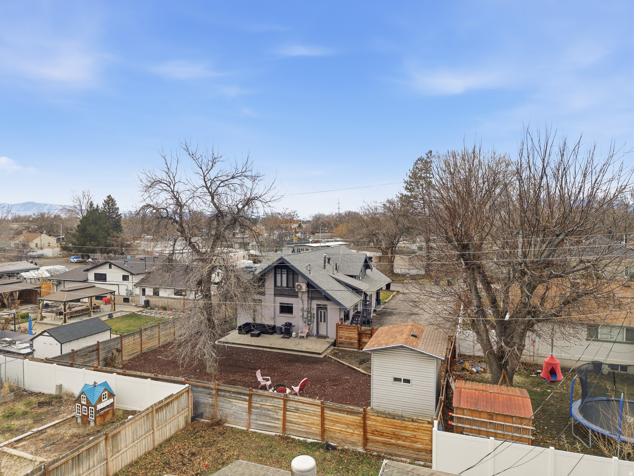 main property photo 33