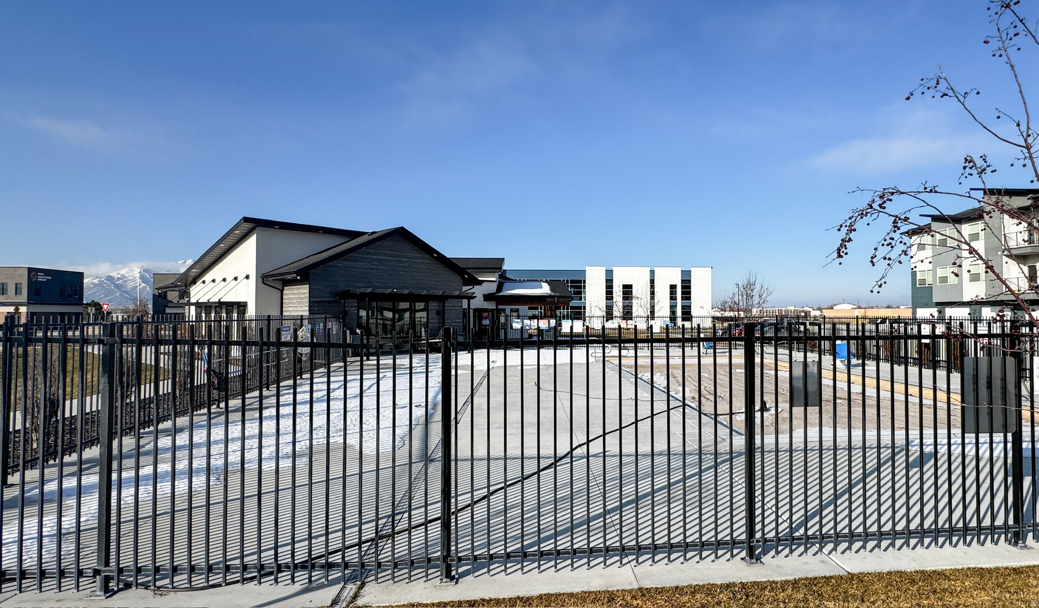 main property photo 31
