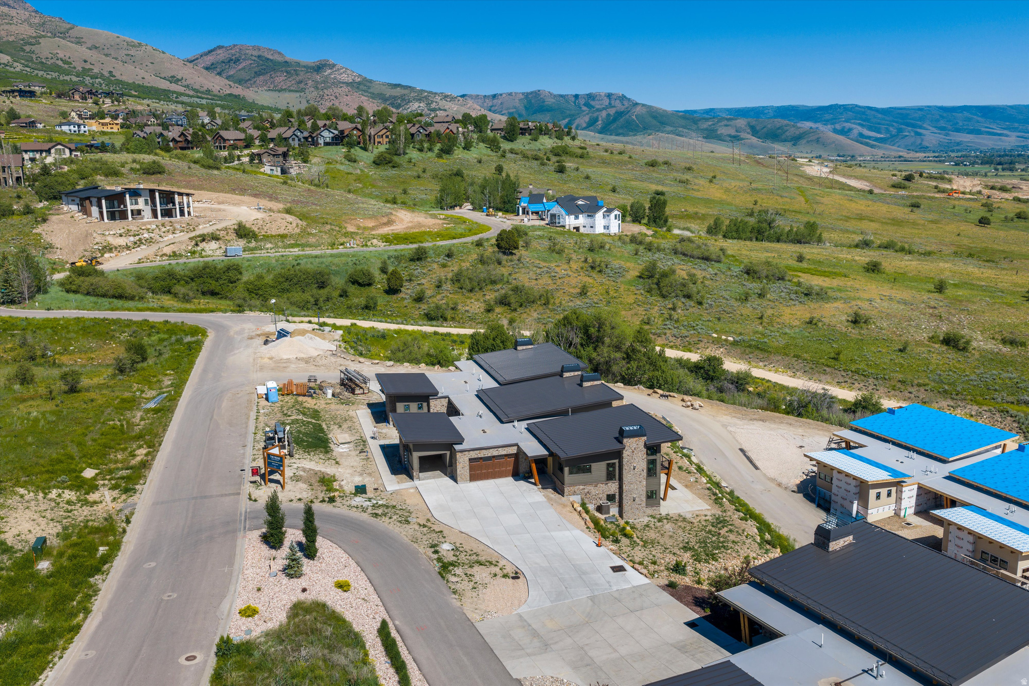 main property photo 10