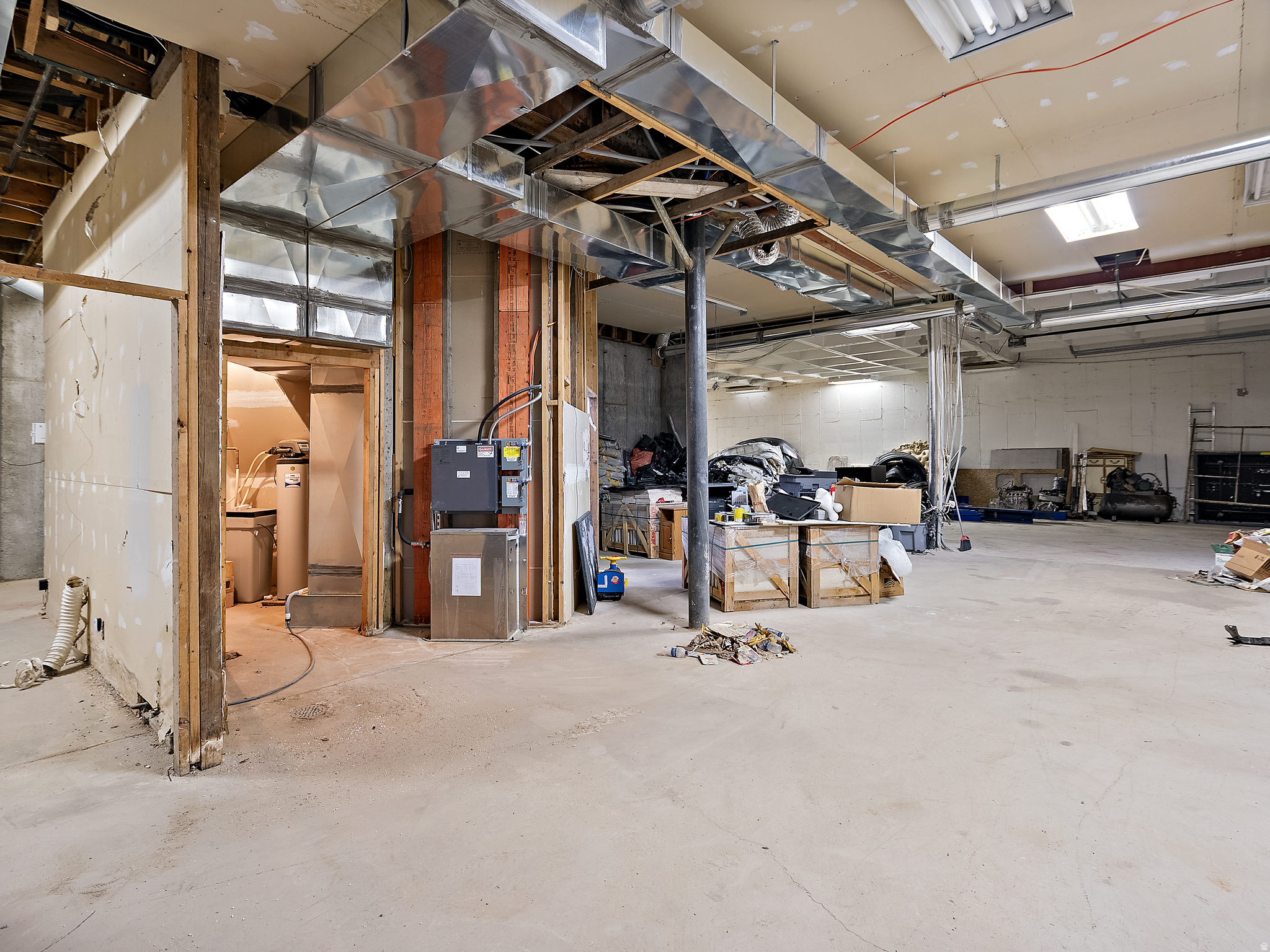 main property photo 36
