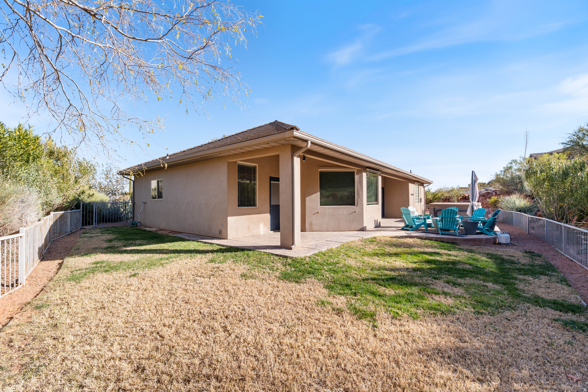 main property photo 32
