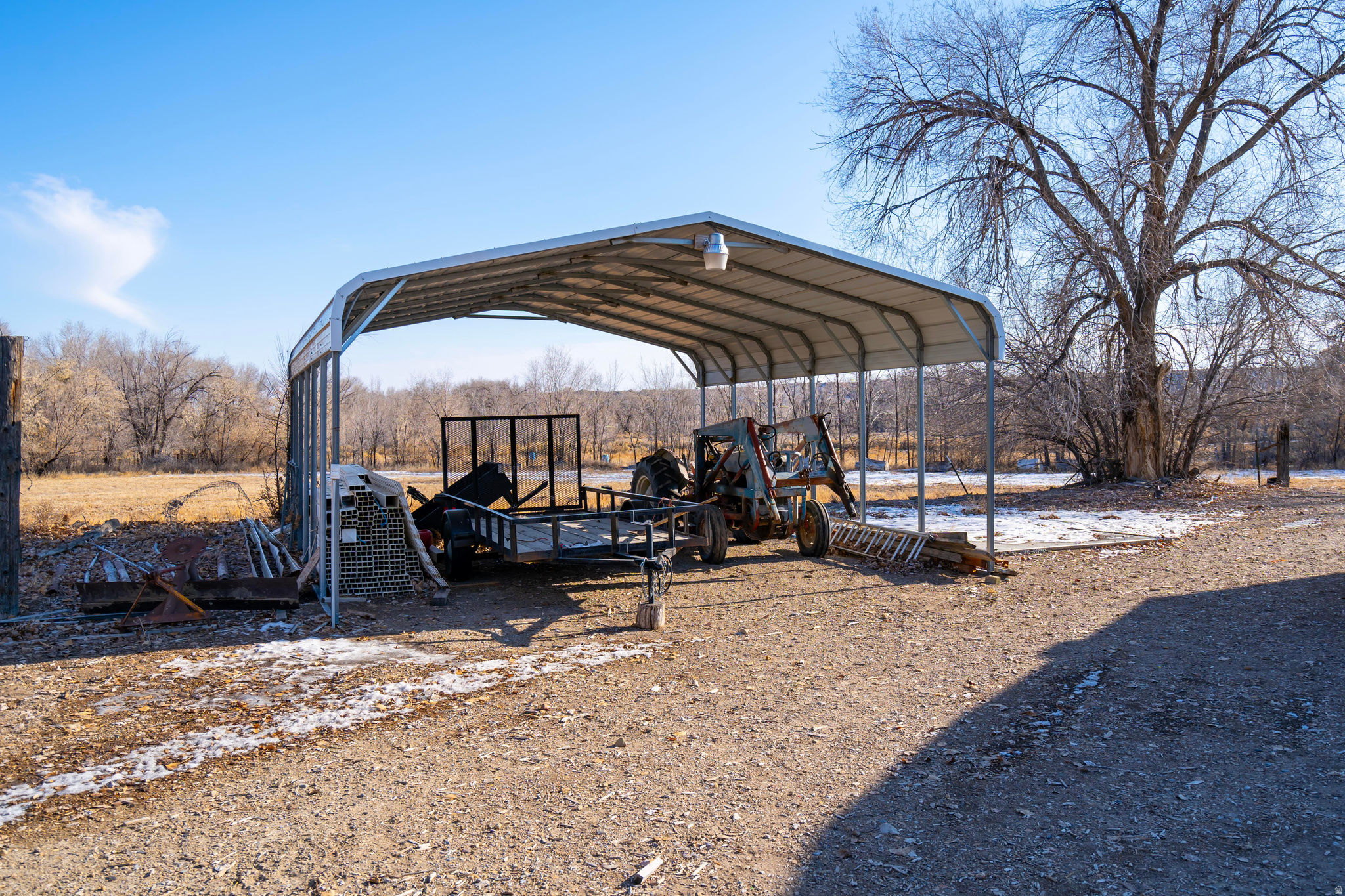 main property photo 14
