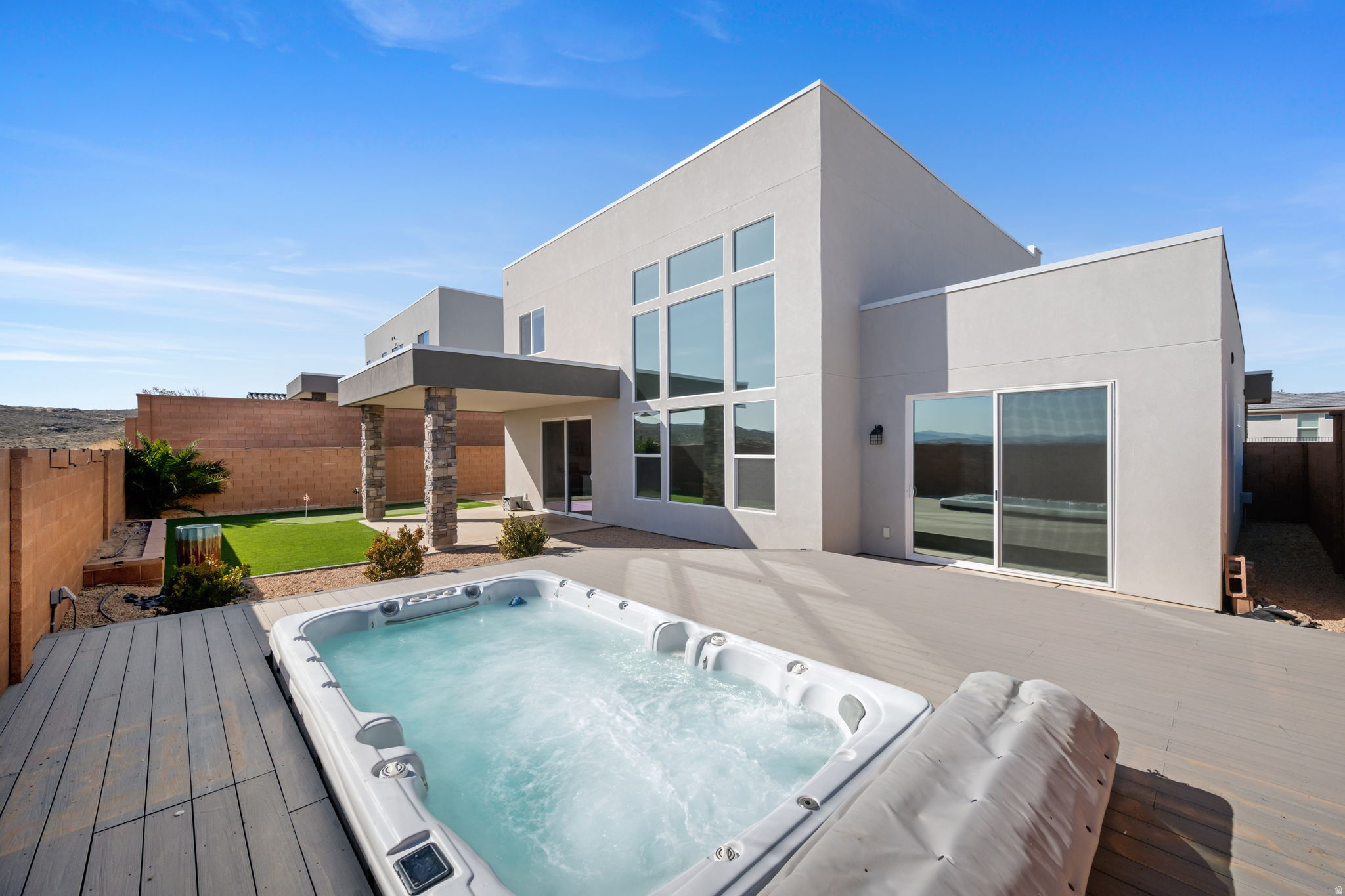 main property photo 31