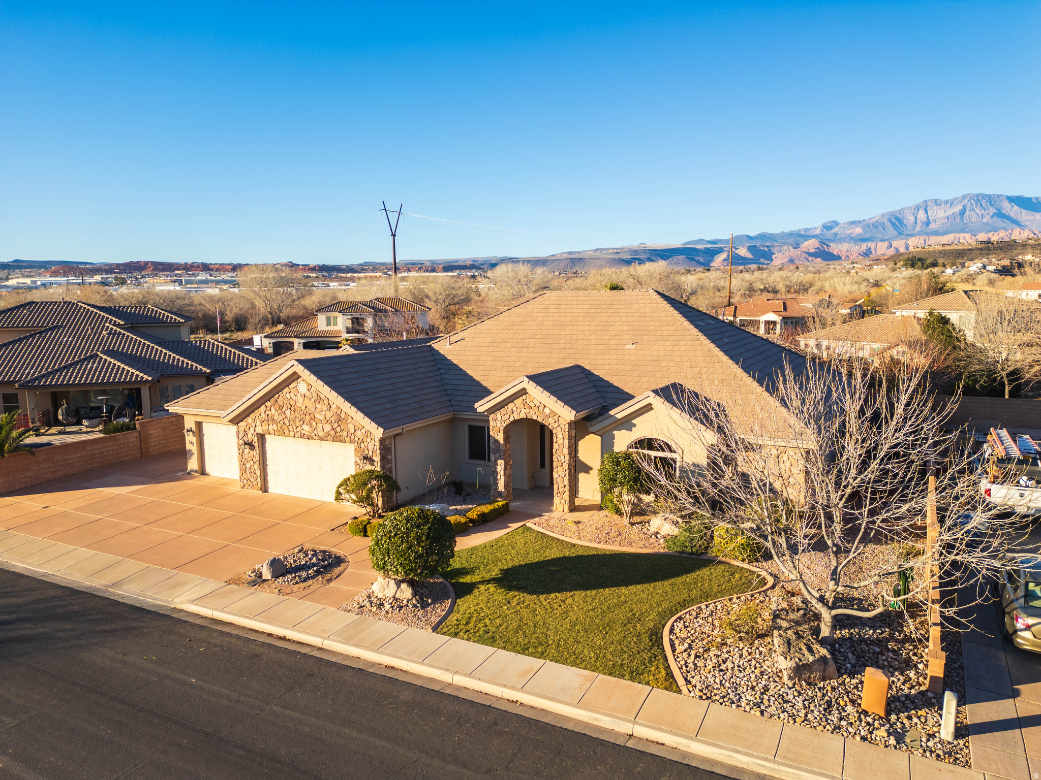 main property photo 41
