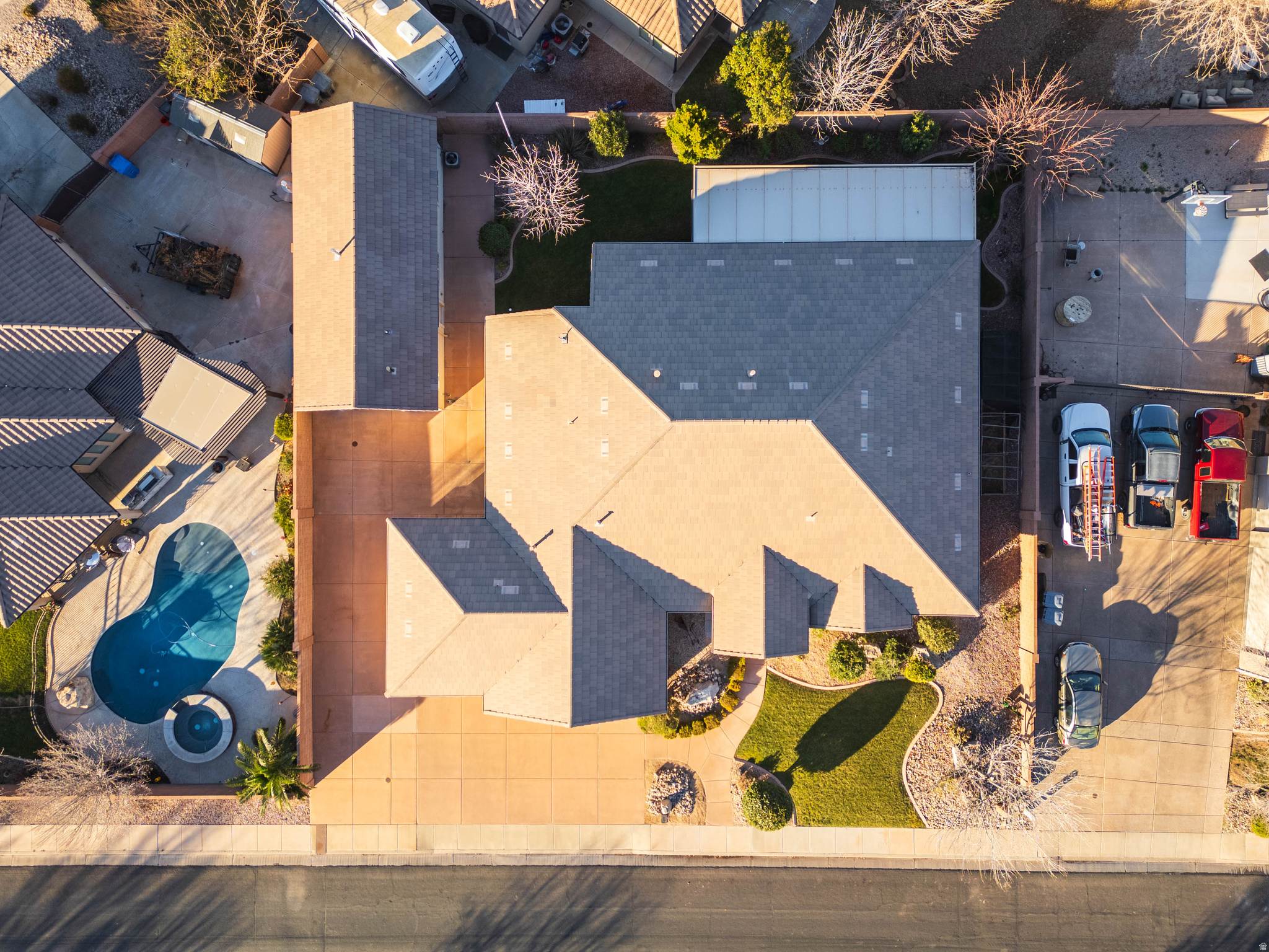 main property photo 47
