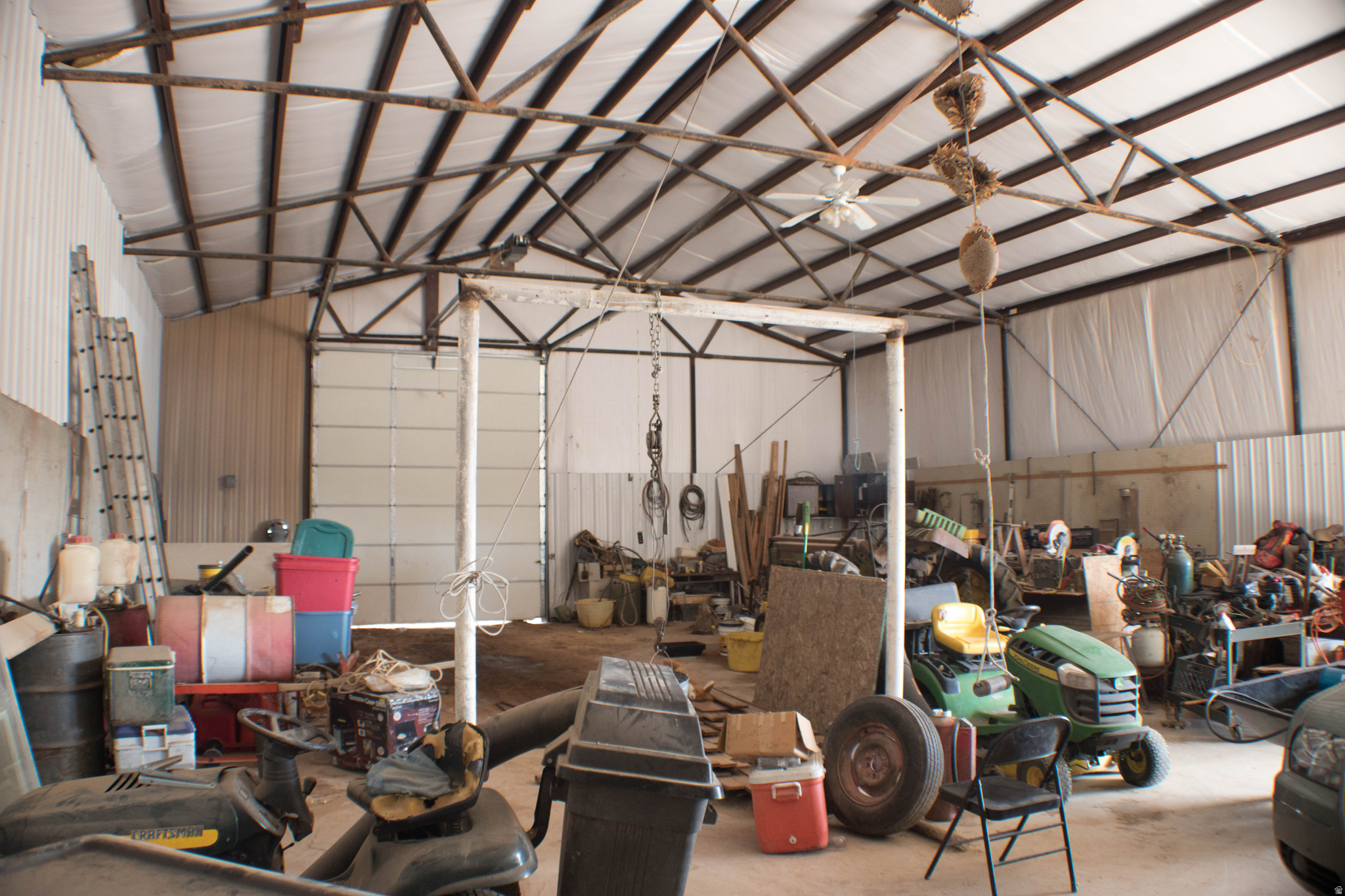main property photo 25