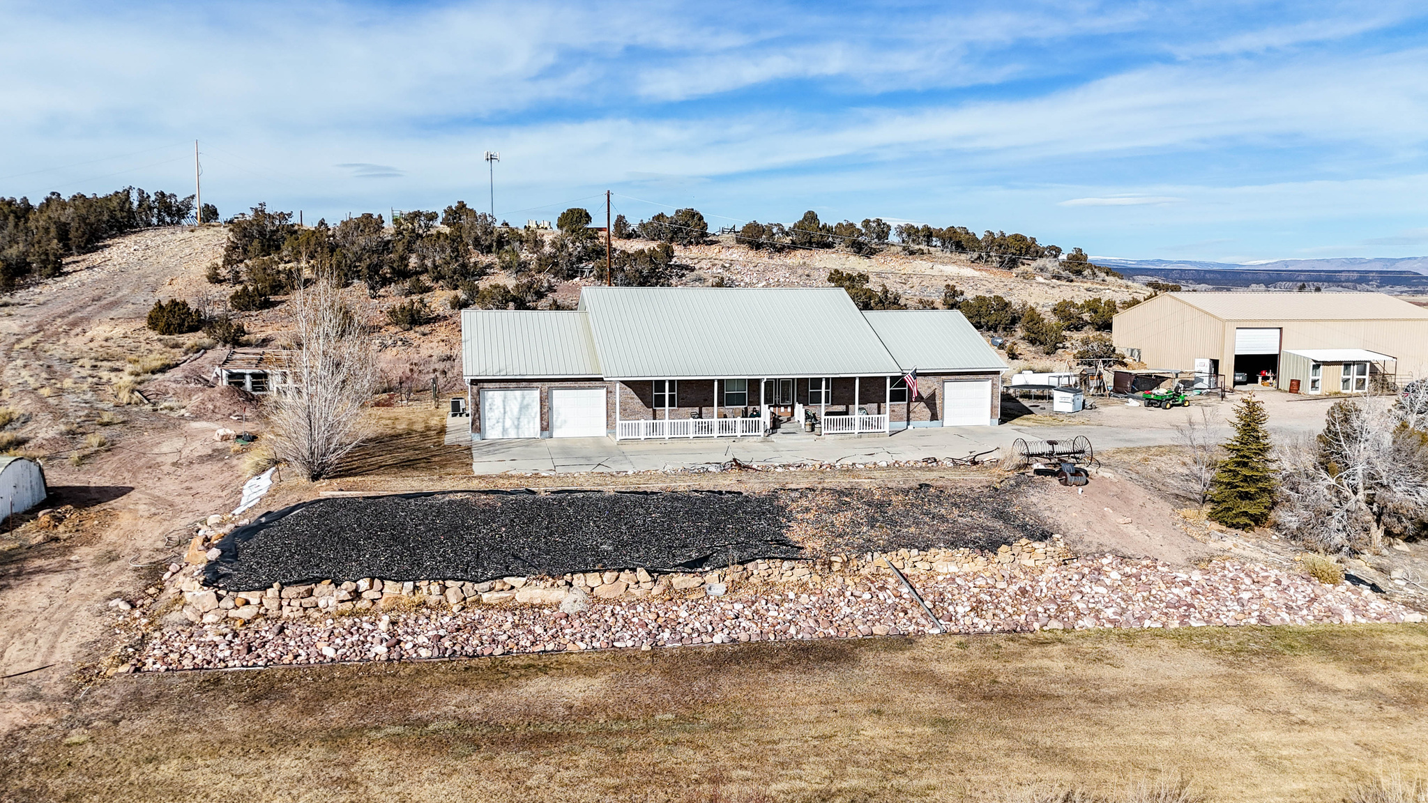 main property photo 34