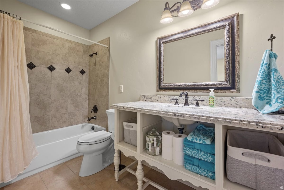 main property photo 76