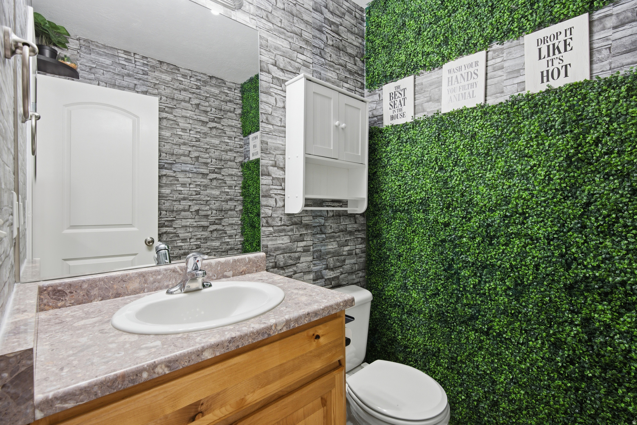main property photo 11