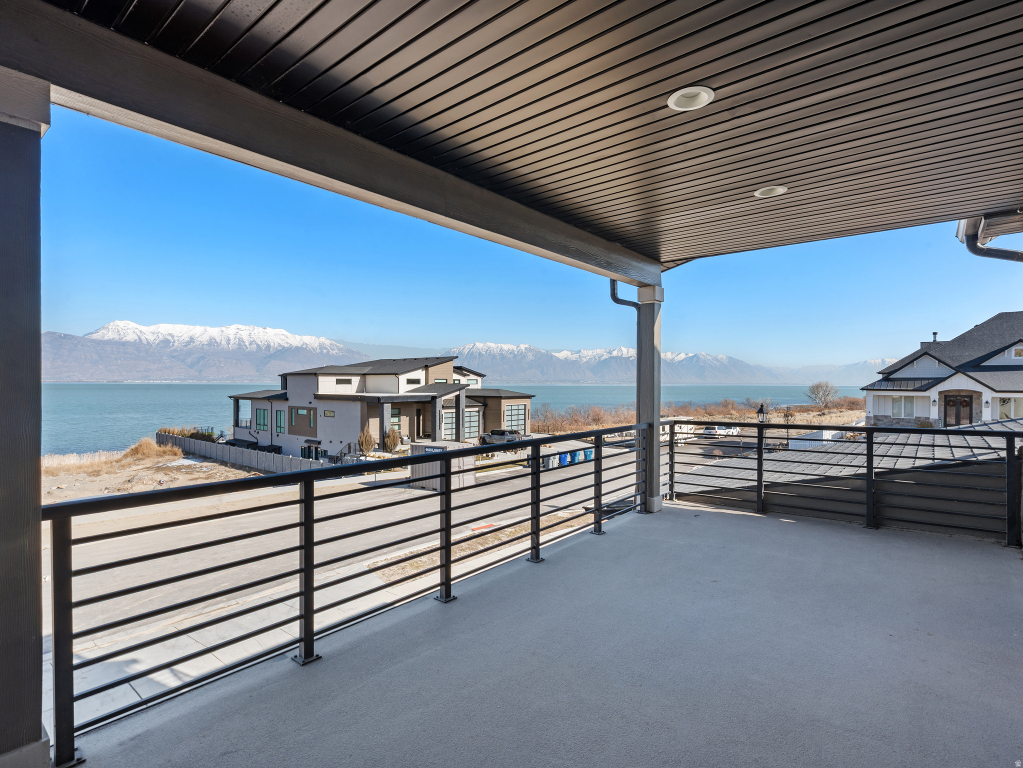 main property photo 23