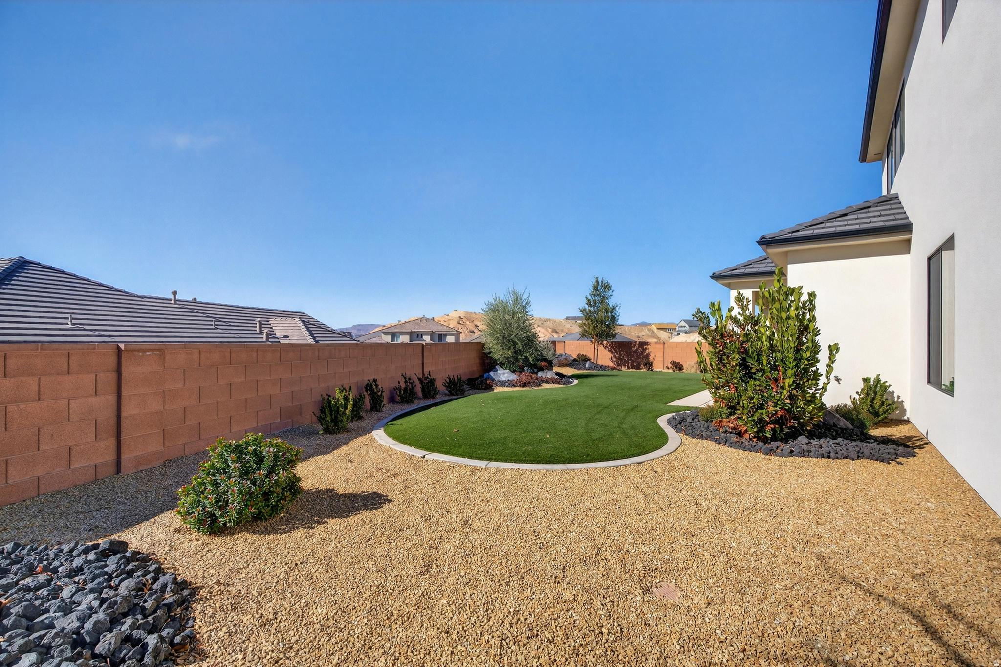 main property photo 78