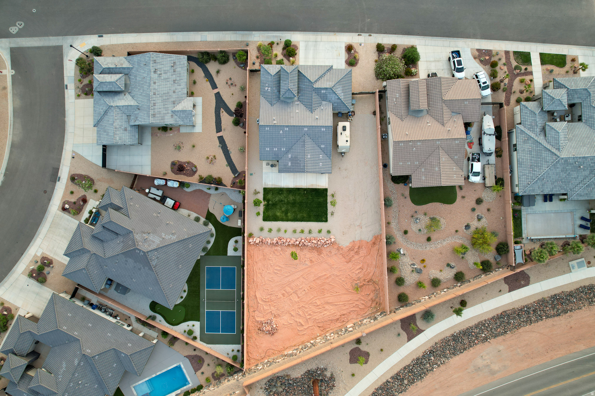 main property photo 23