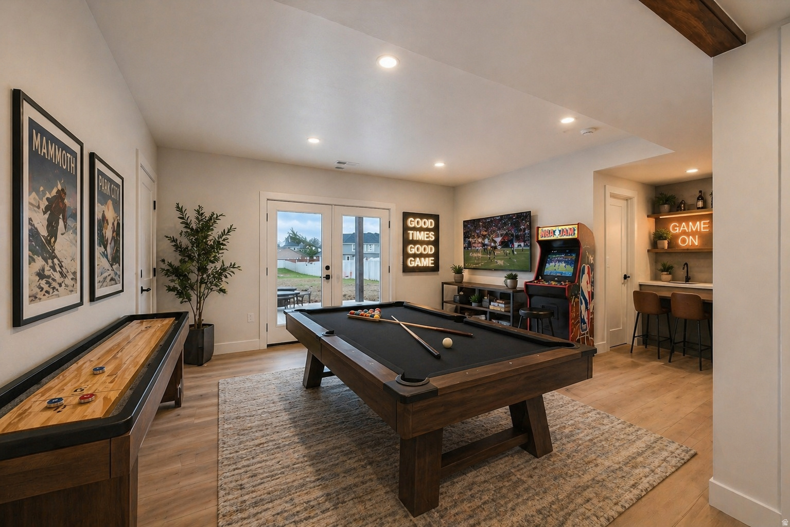 main property photo 20
