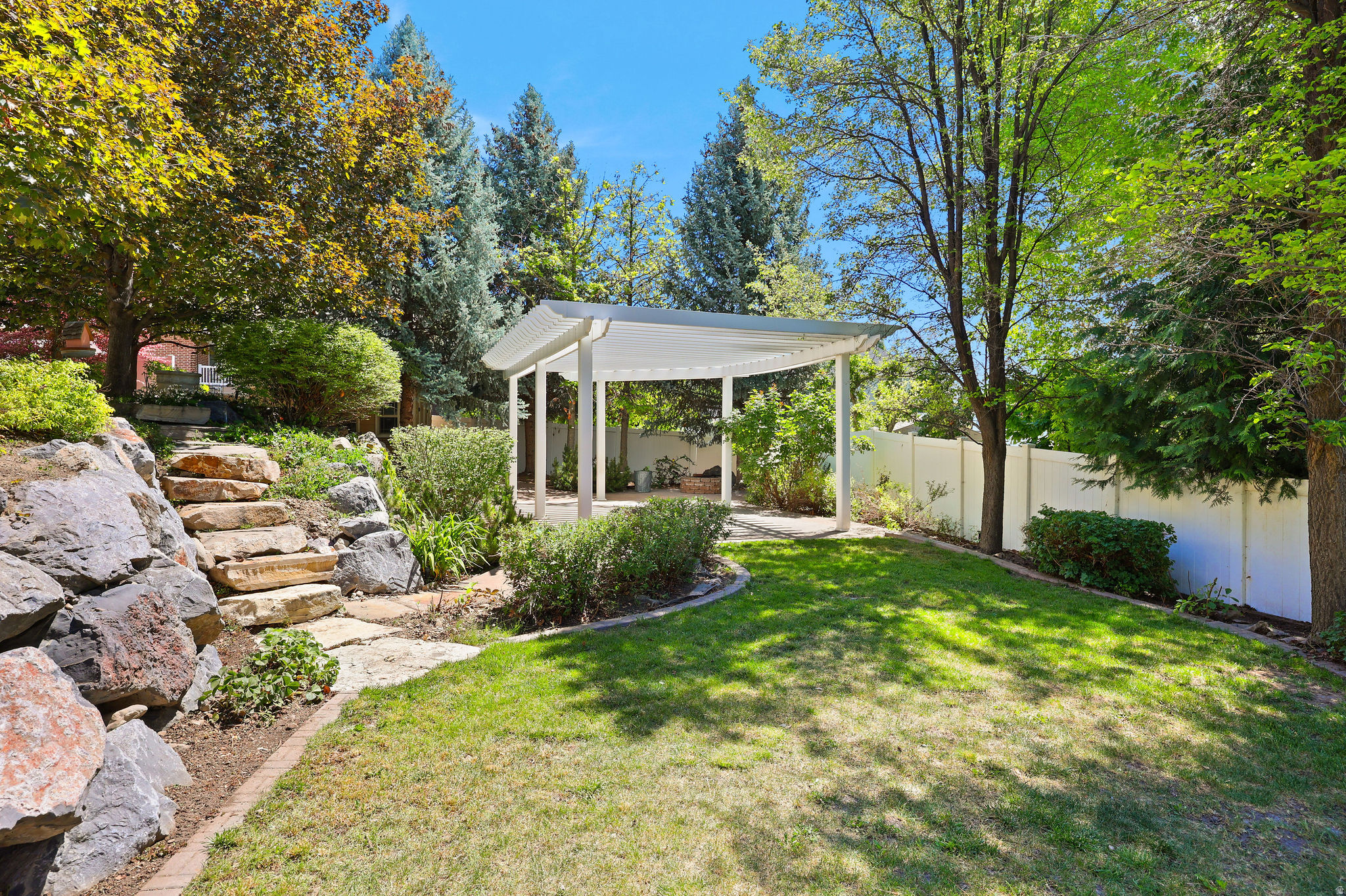 main property photo 74