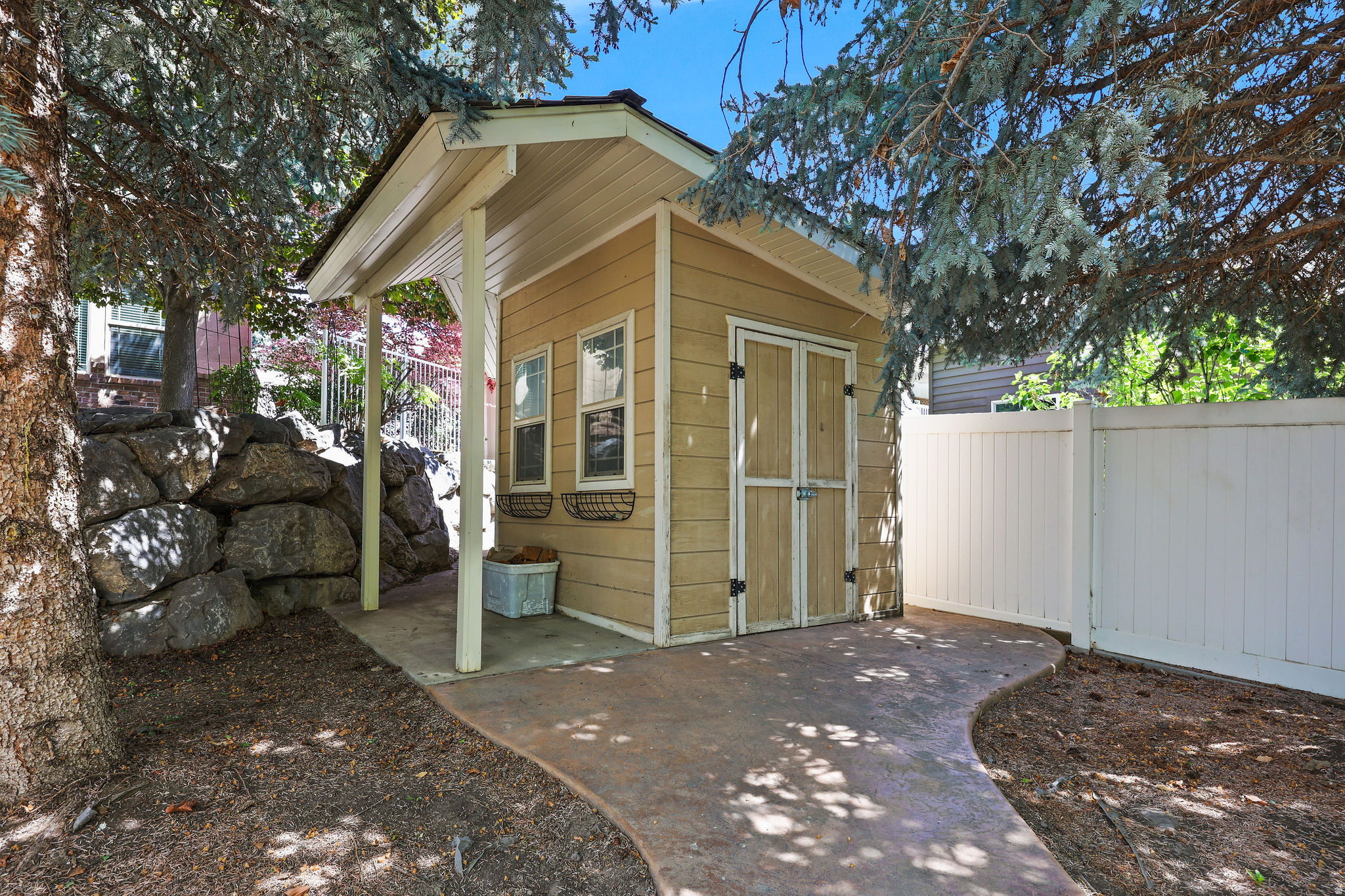 main property photo 77