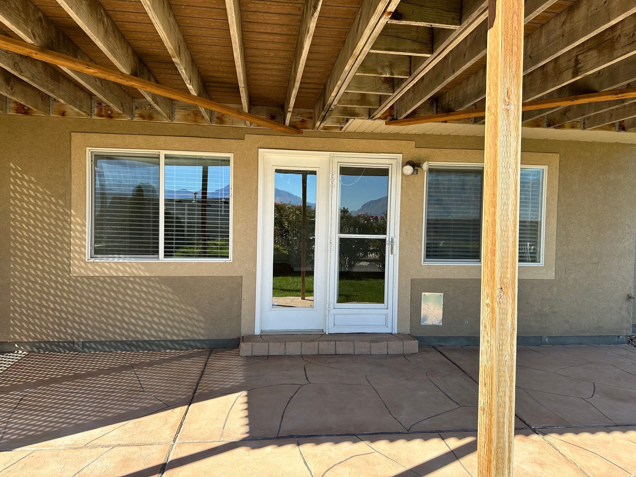 main property photo 40
