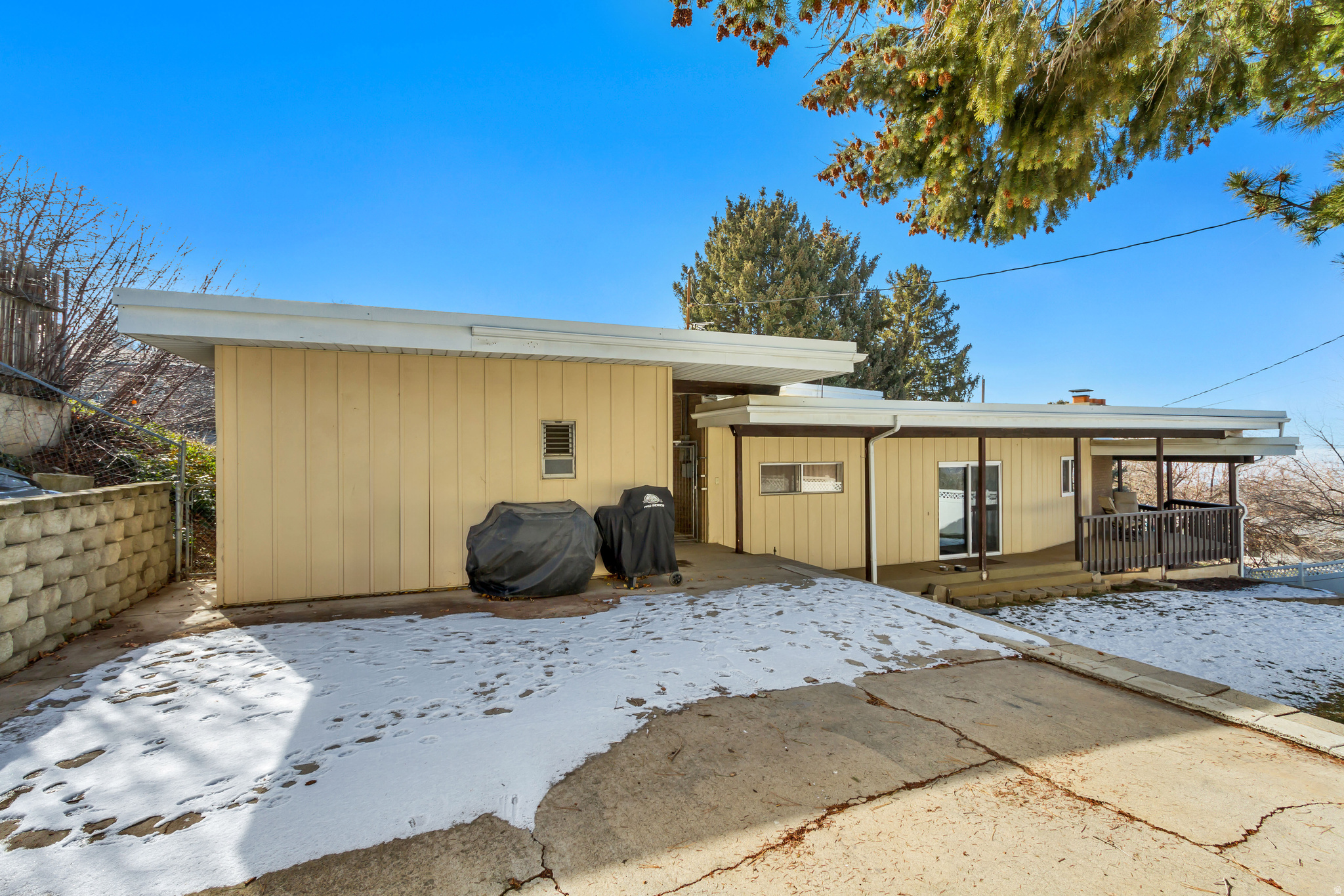 main property photo 54