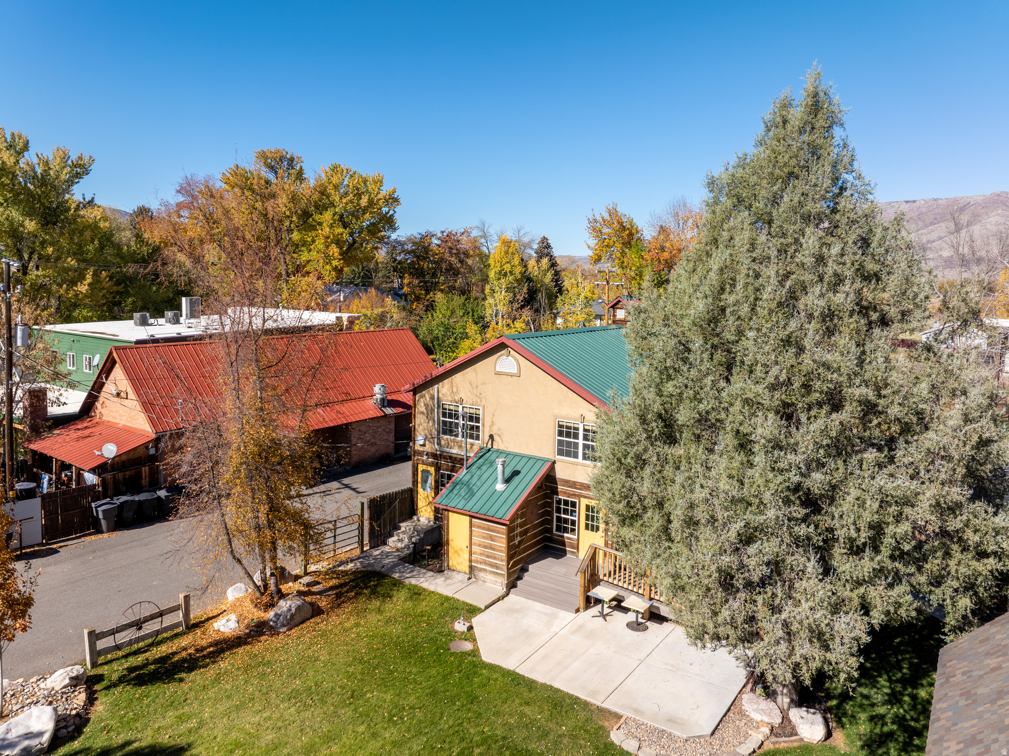 main property photo 4