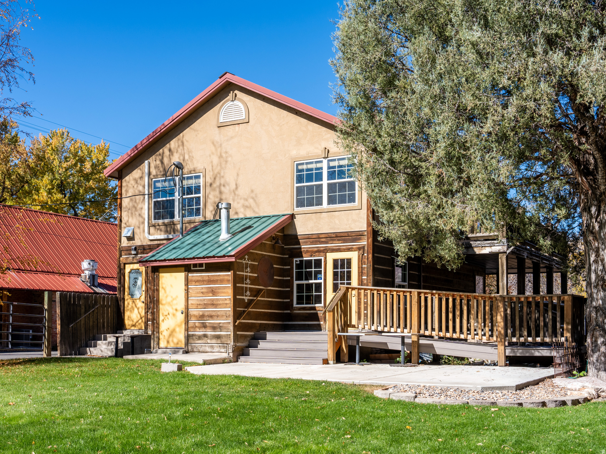 main property photo 6