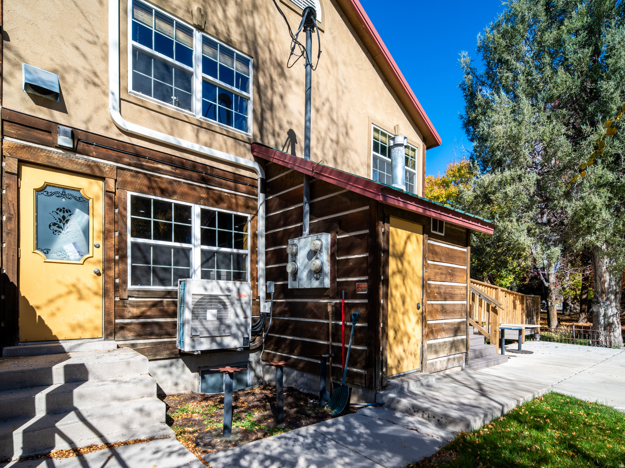 main property photo 8