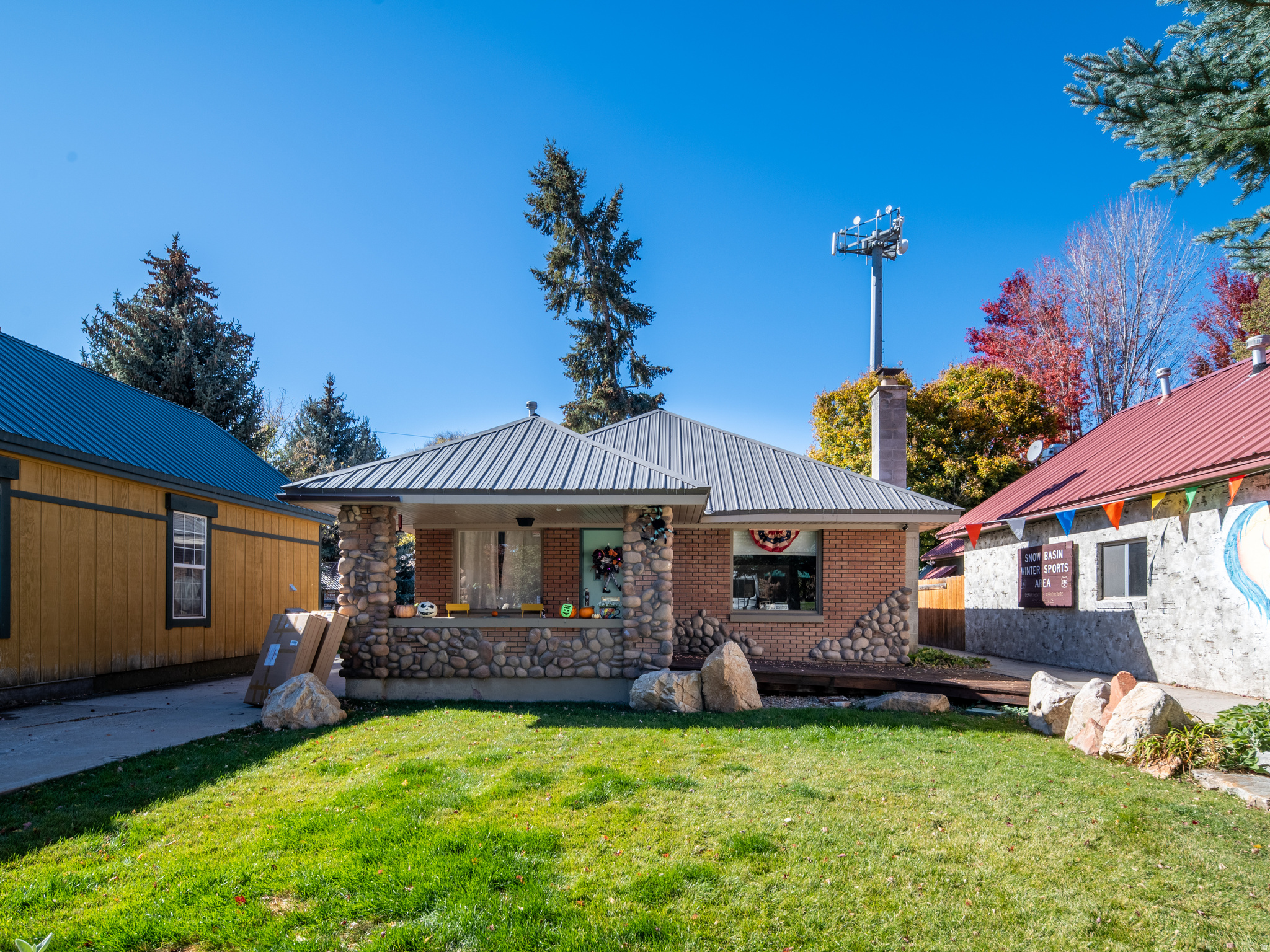 main property photo 23