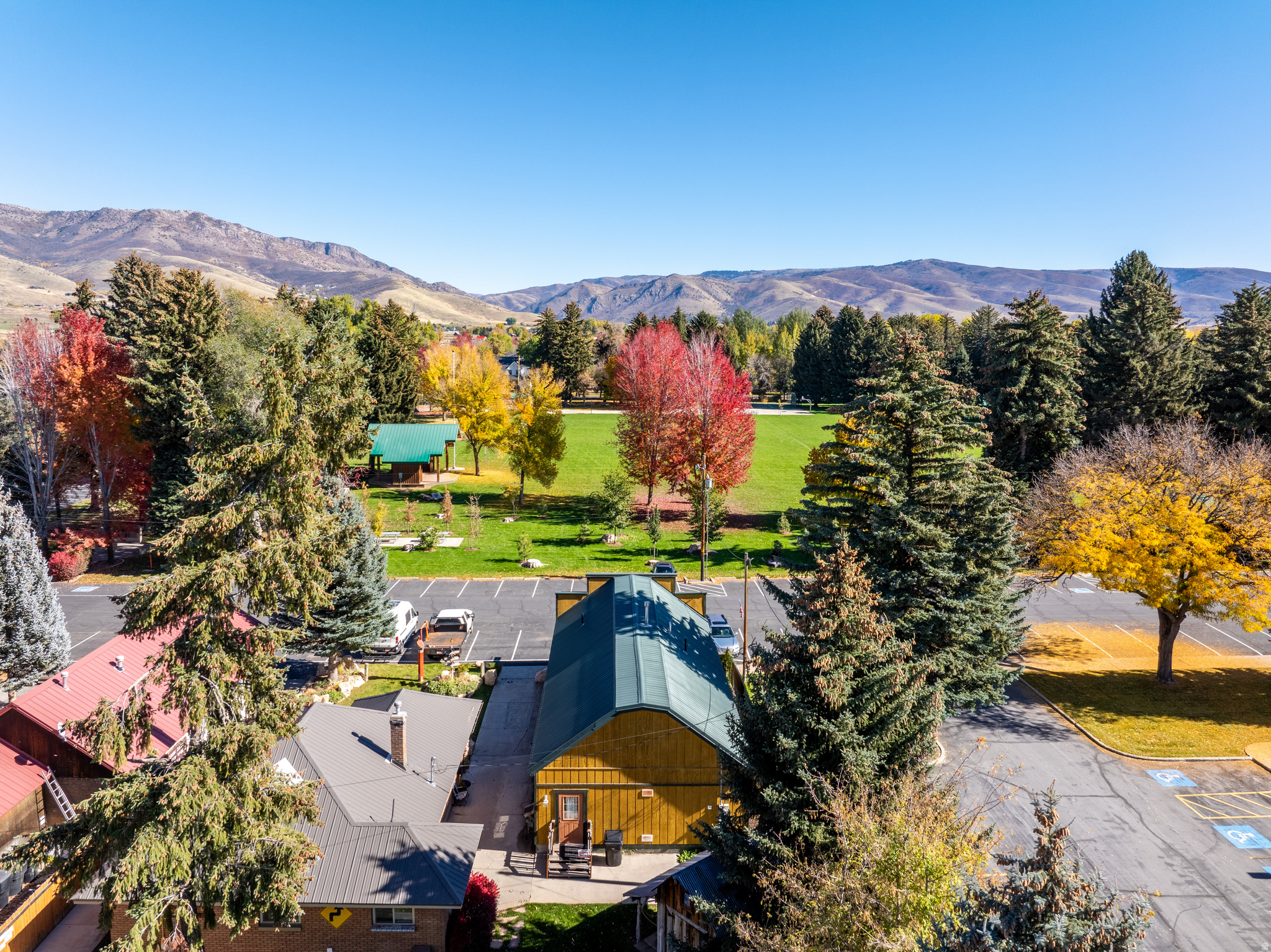 main property photo 3