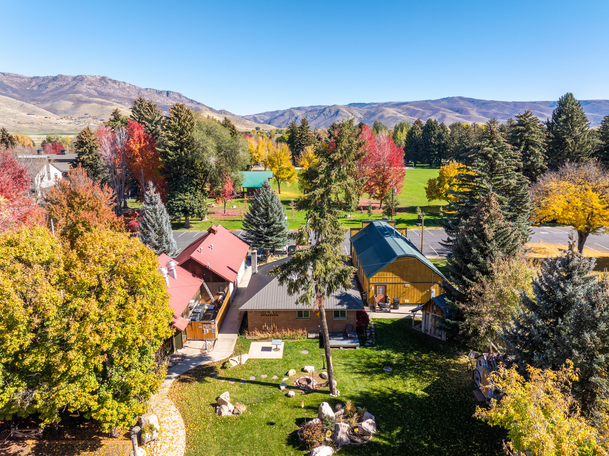 main property photo 36