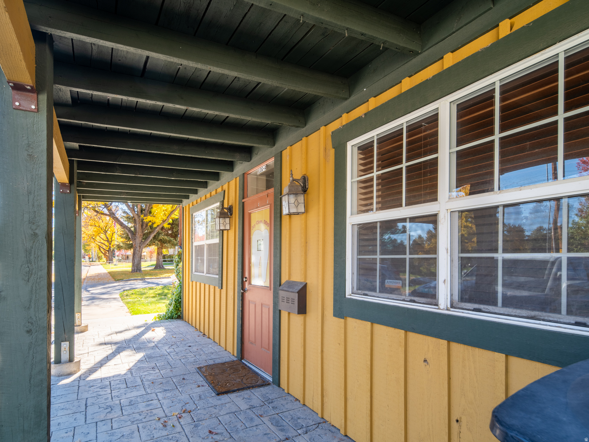 main property photo 7