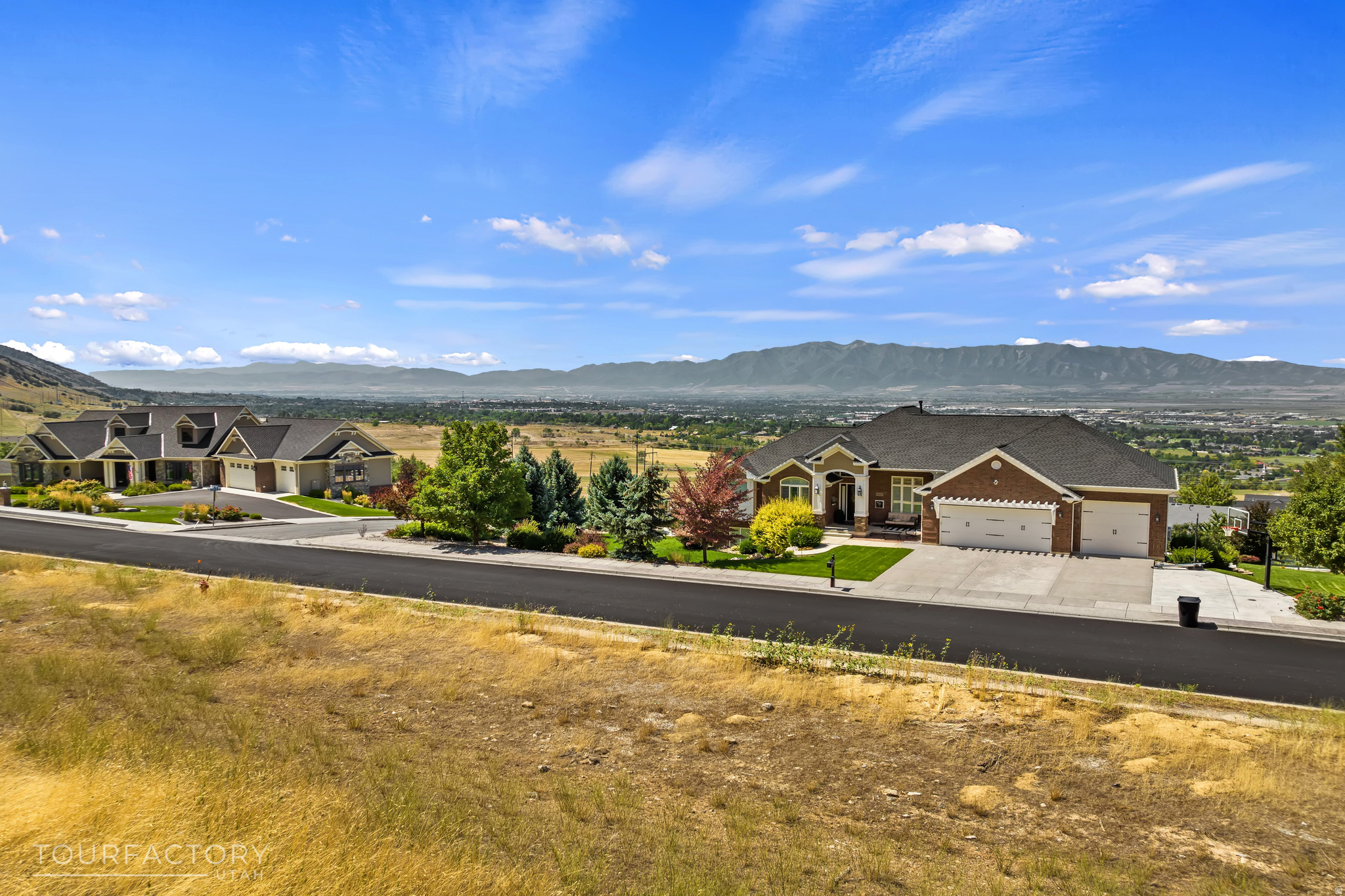 main property photo 18