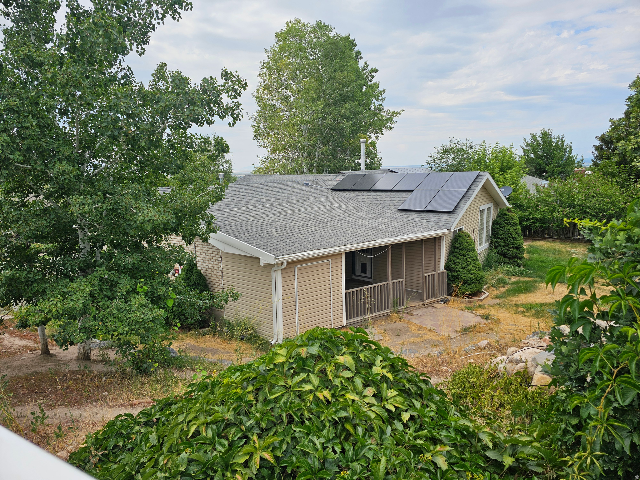 main property photo 13