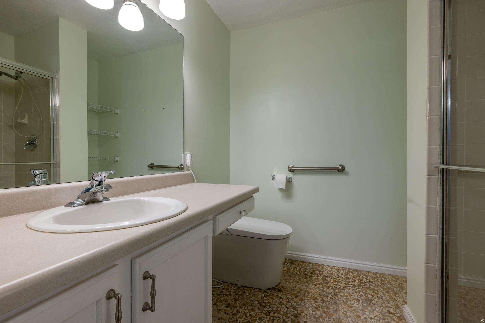 main property photo 10