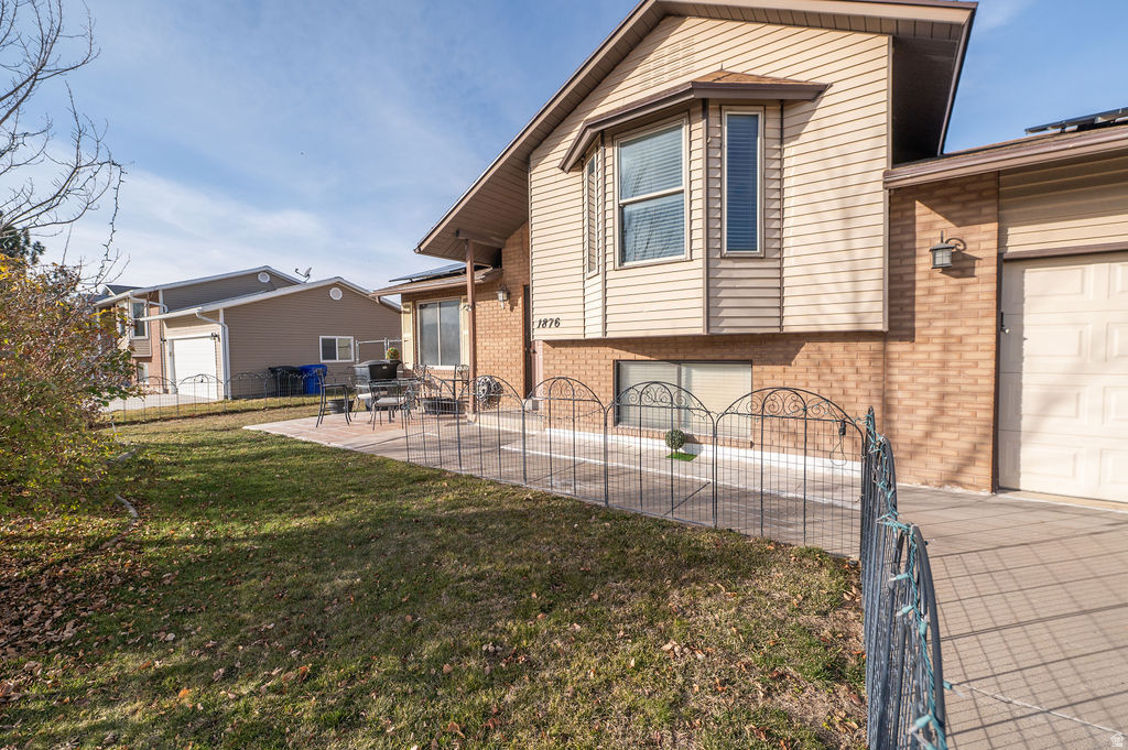 main property photo 28