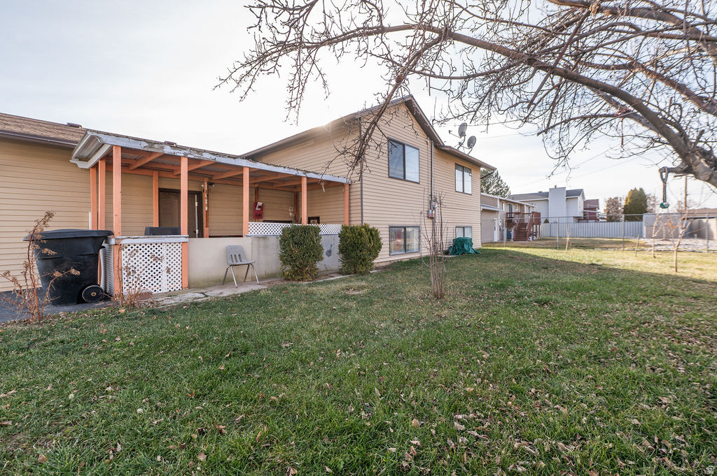 main property photo 30