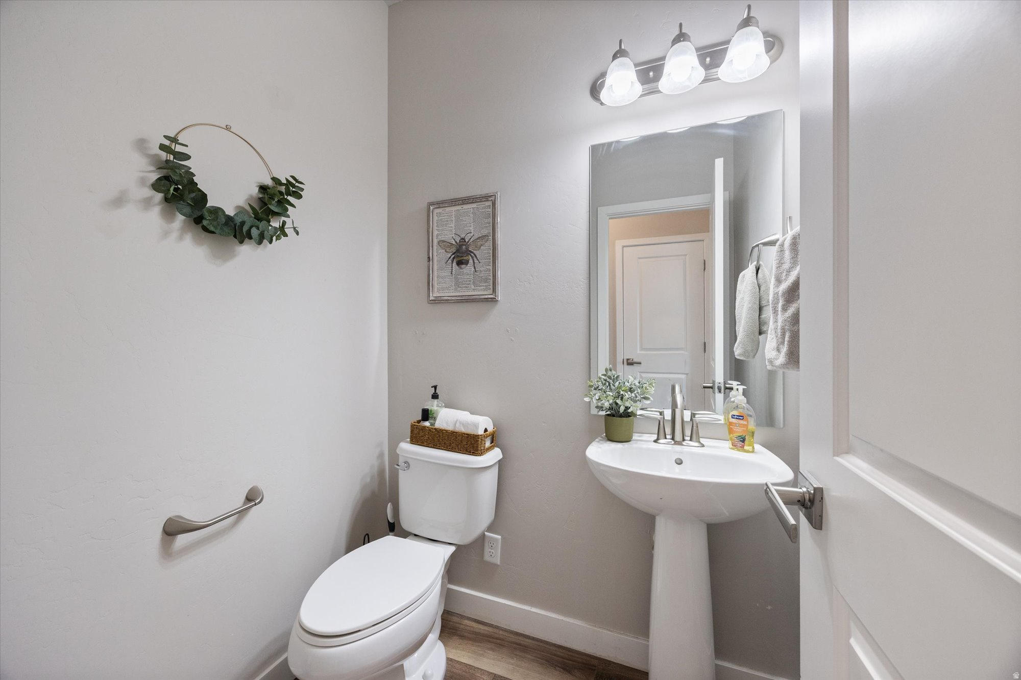 main property photo 17