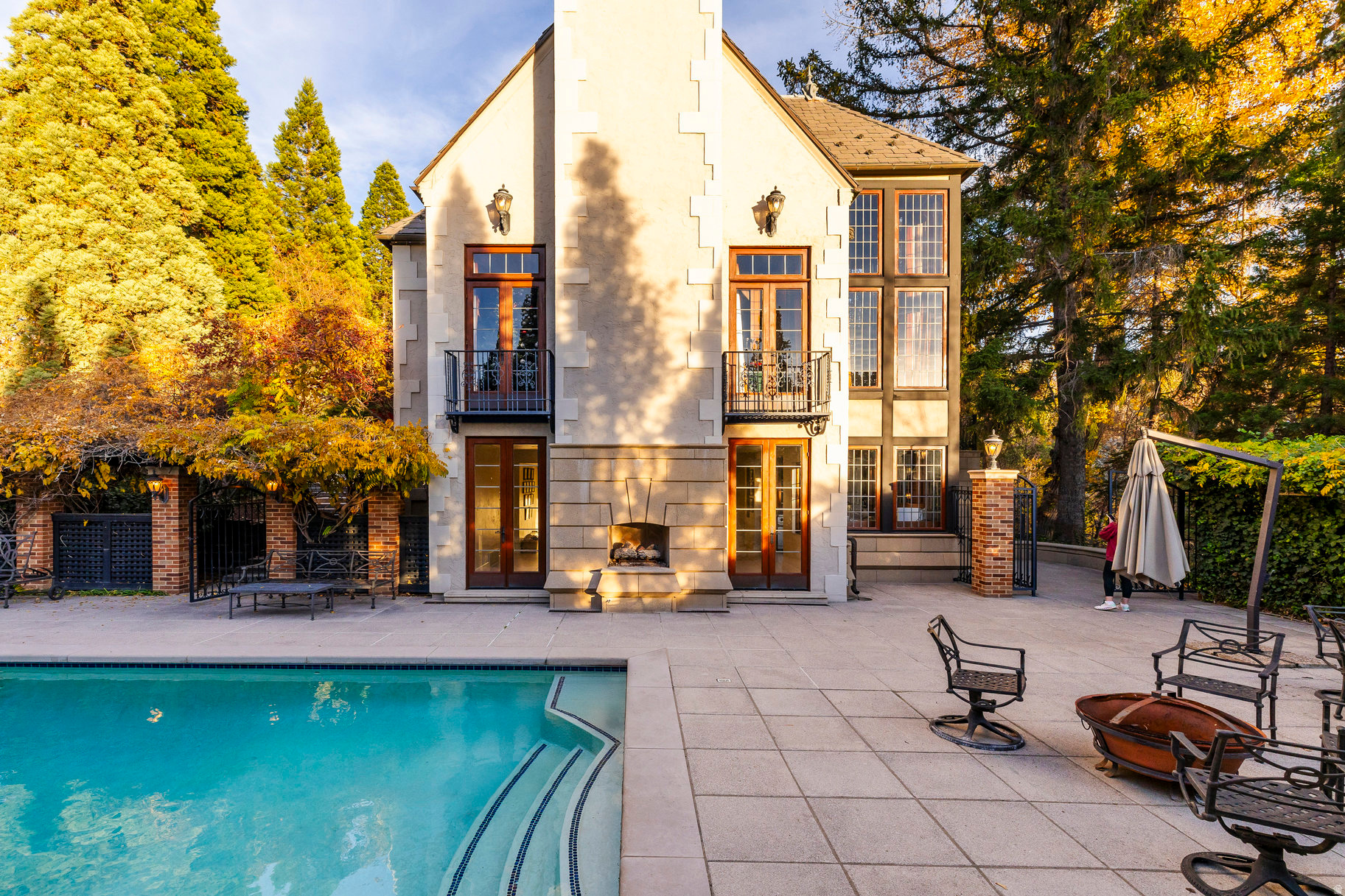 main property photo 12