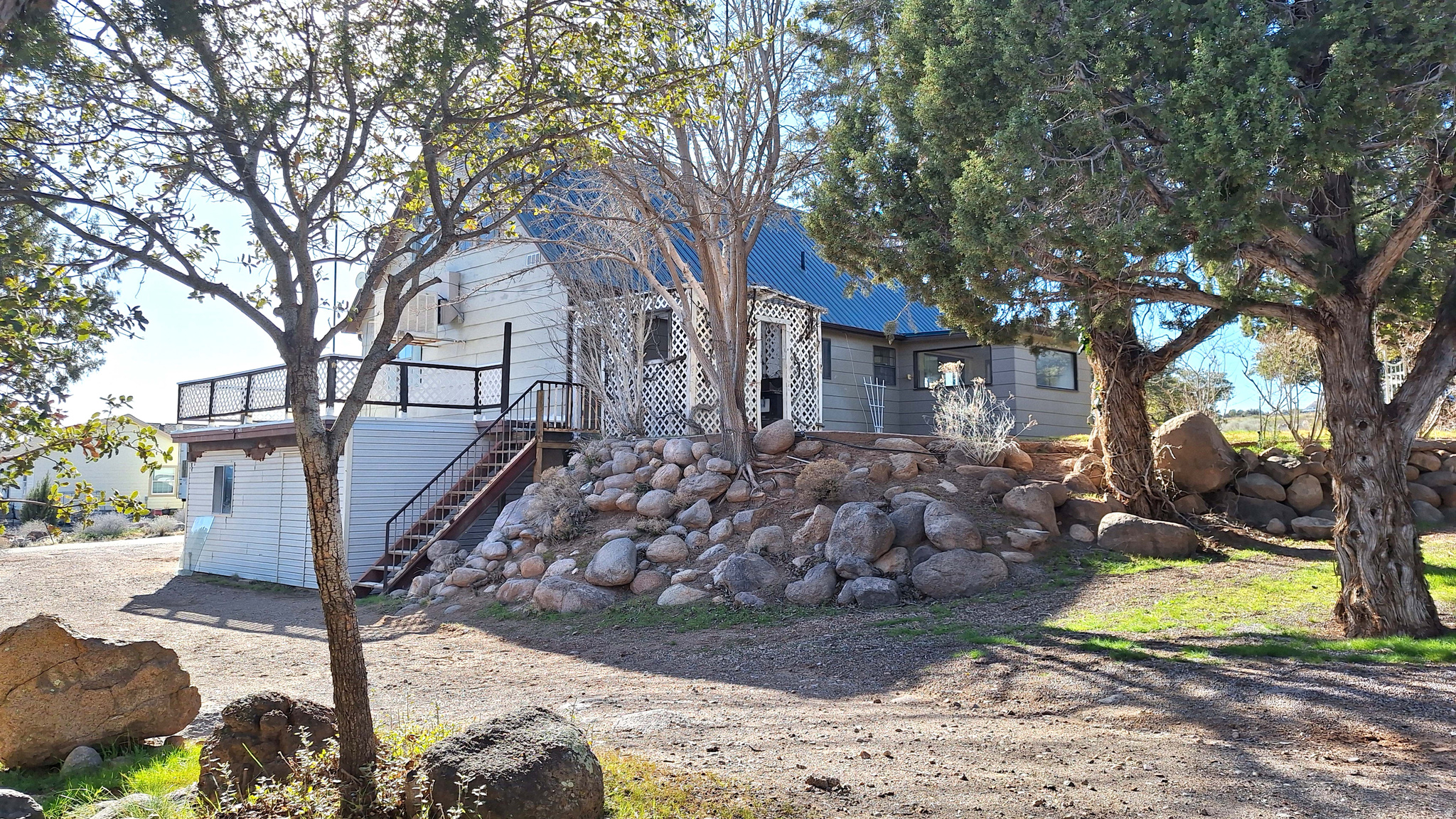 main property photo 31