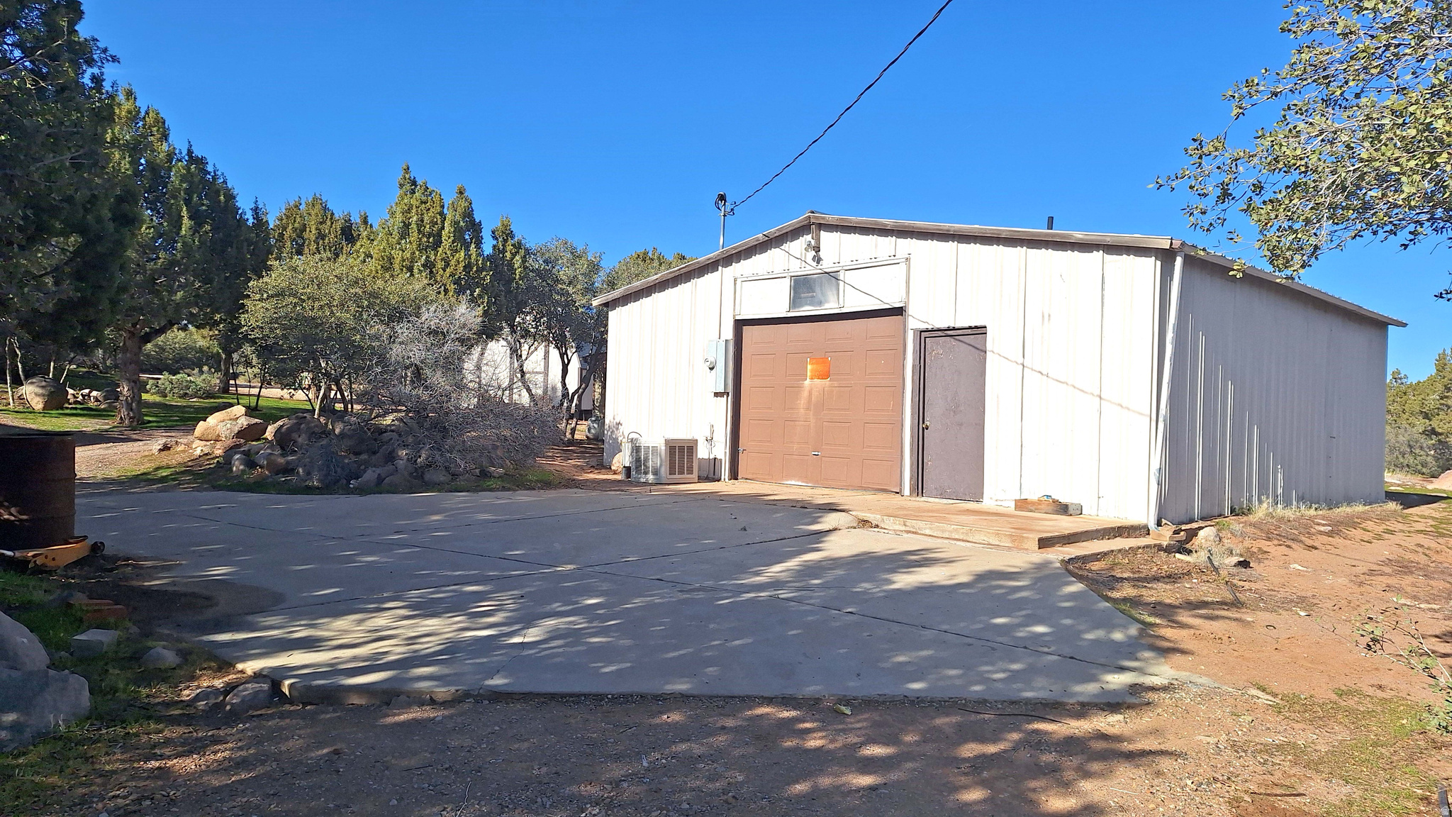 main property photo 35